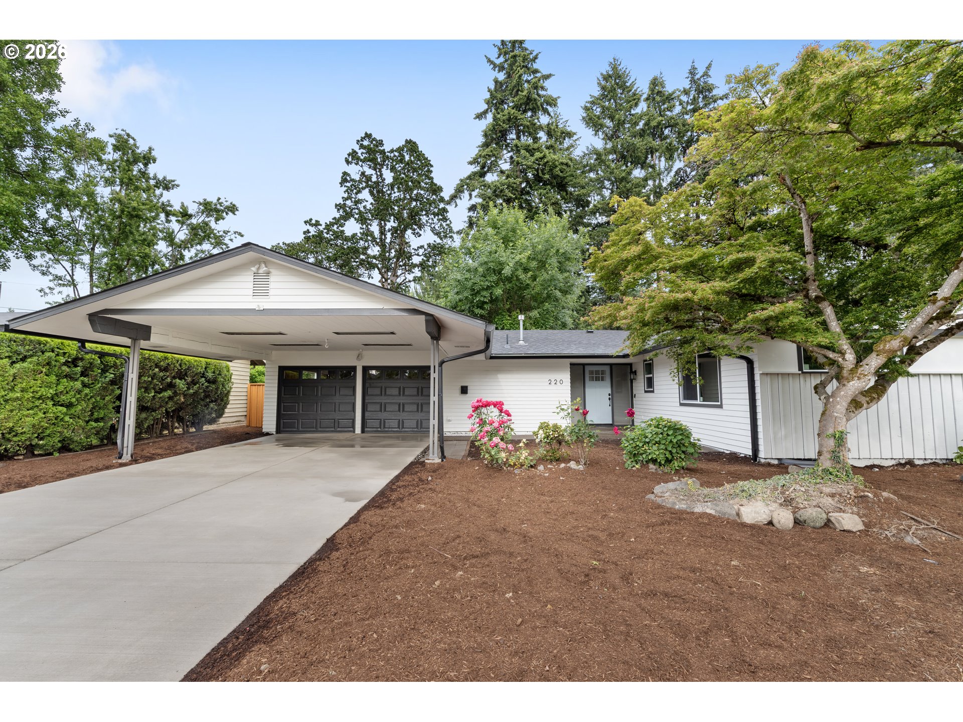 220 Sw 144th Ave Property Photo 1