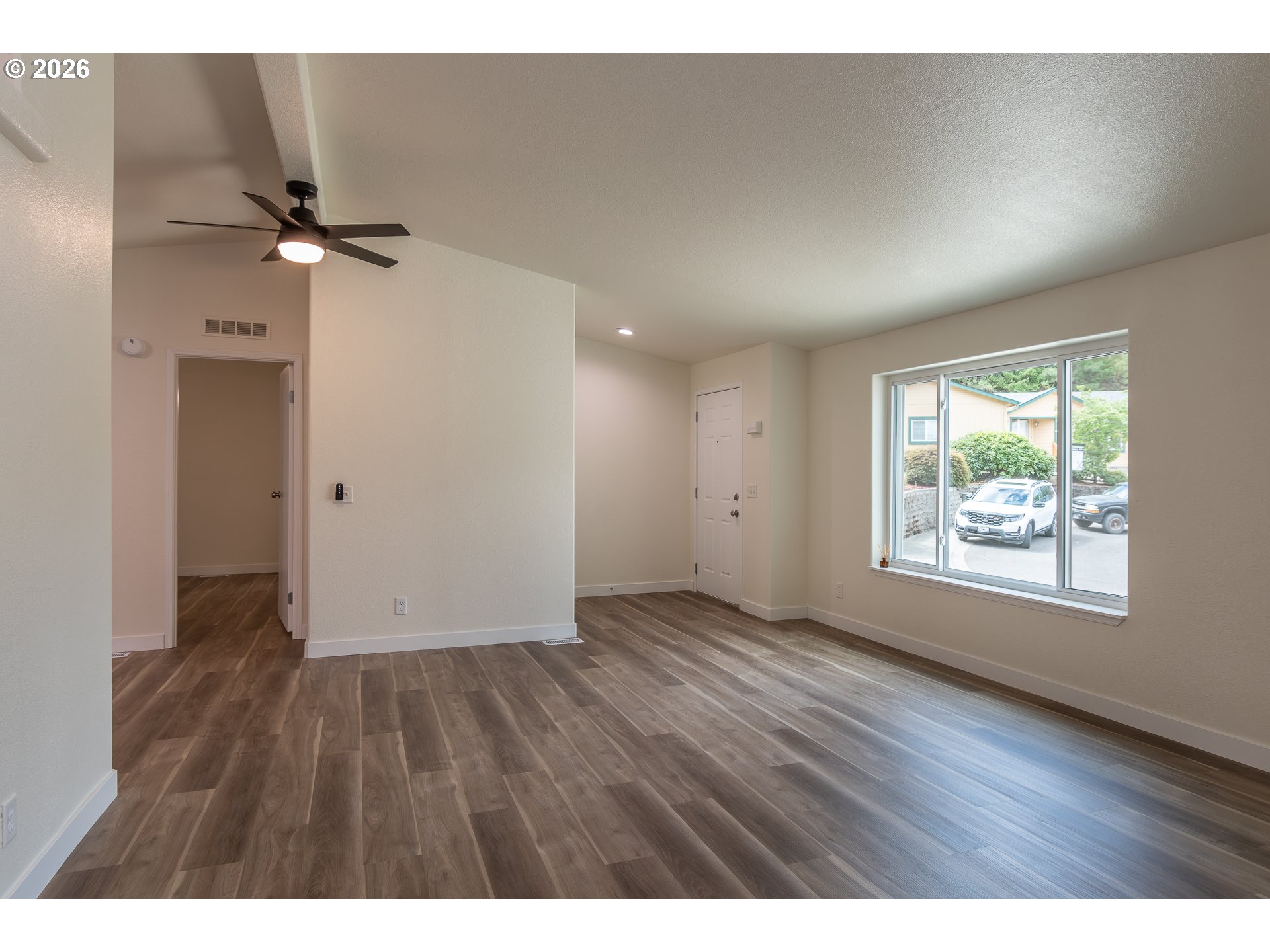 188 Samantha Way Property Photo 7