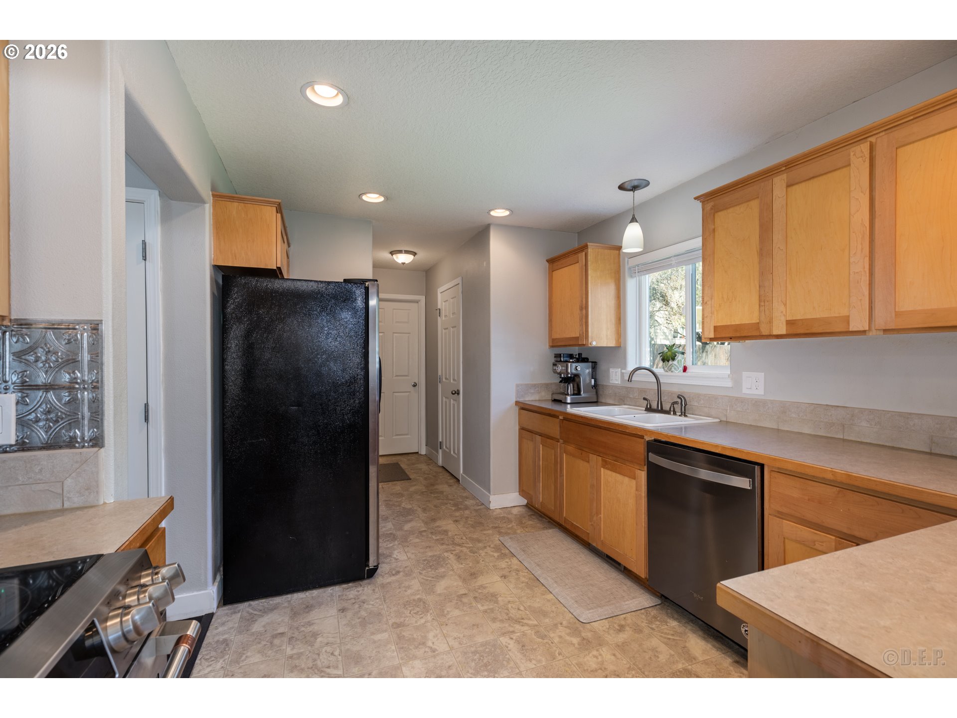 35635 Jakobi St Property Photo 7