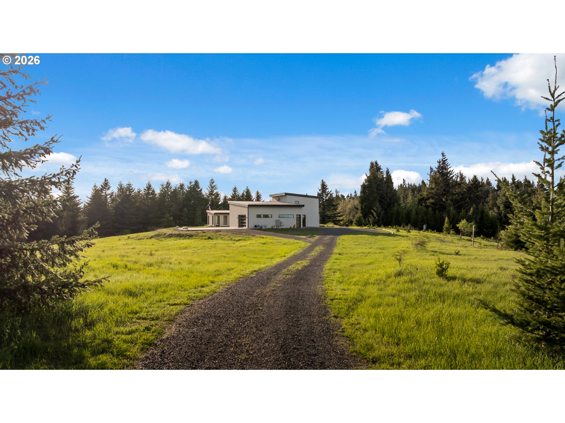 8 Meadowlark Ln Property Photo 3