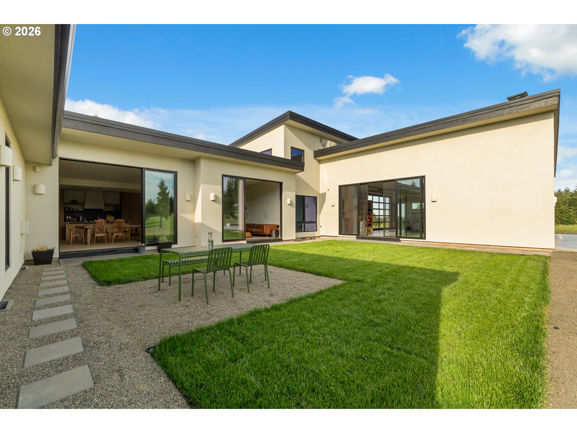 8 Meadowlark Ln Property Photo 4