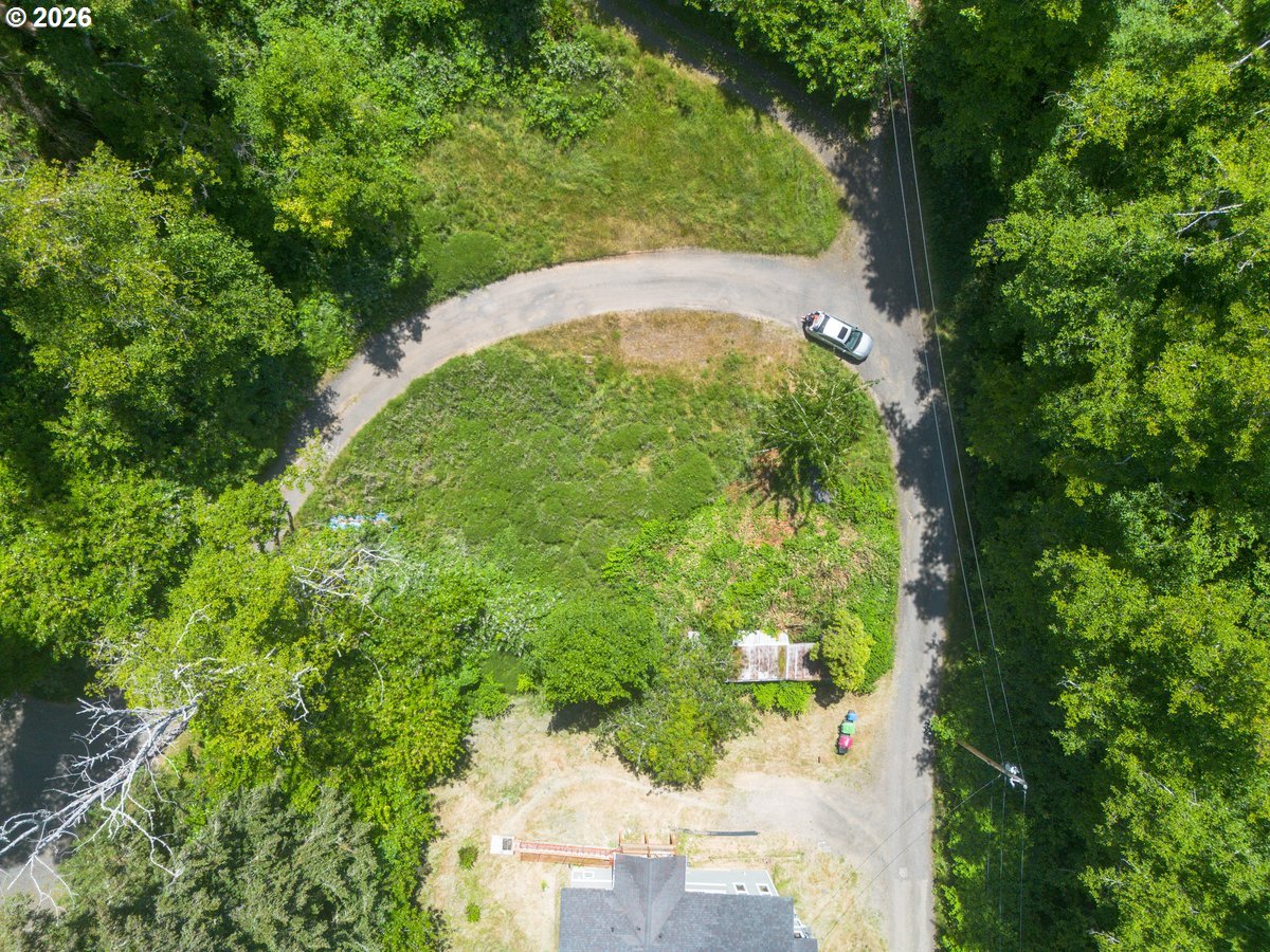 972 22nd St Property Photo 5
