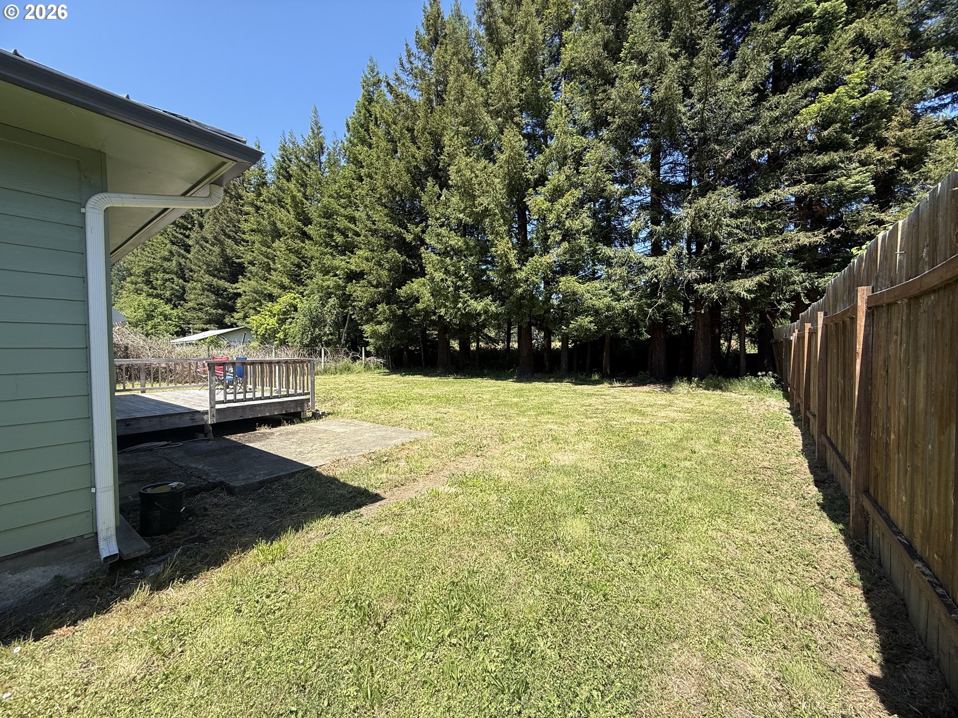 220 W Birch St Property Photo 3