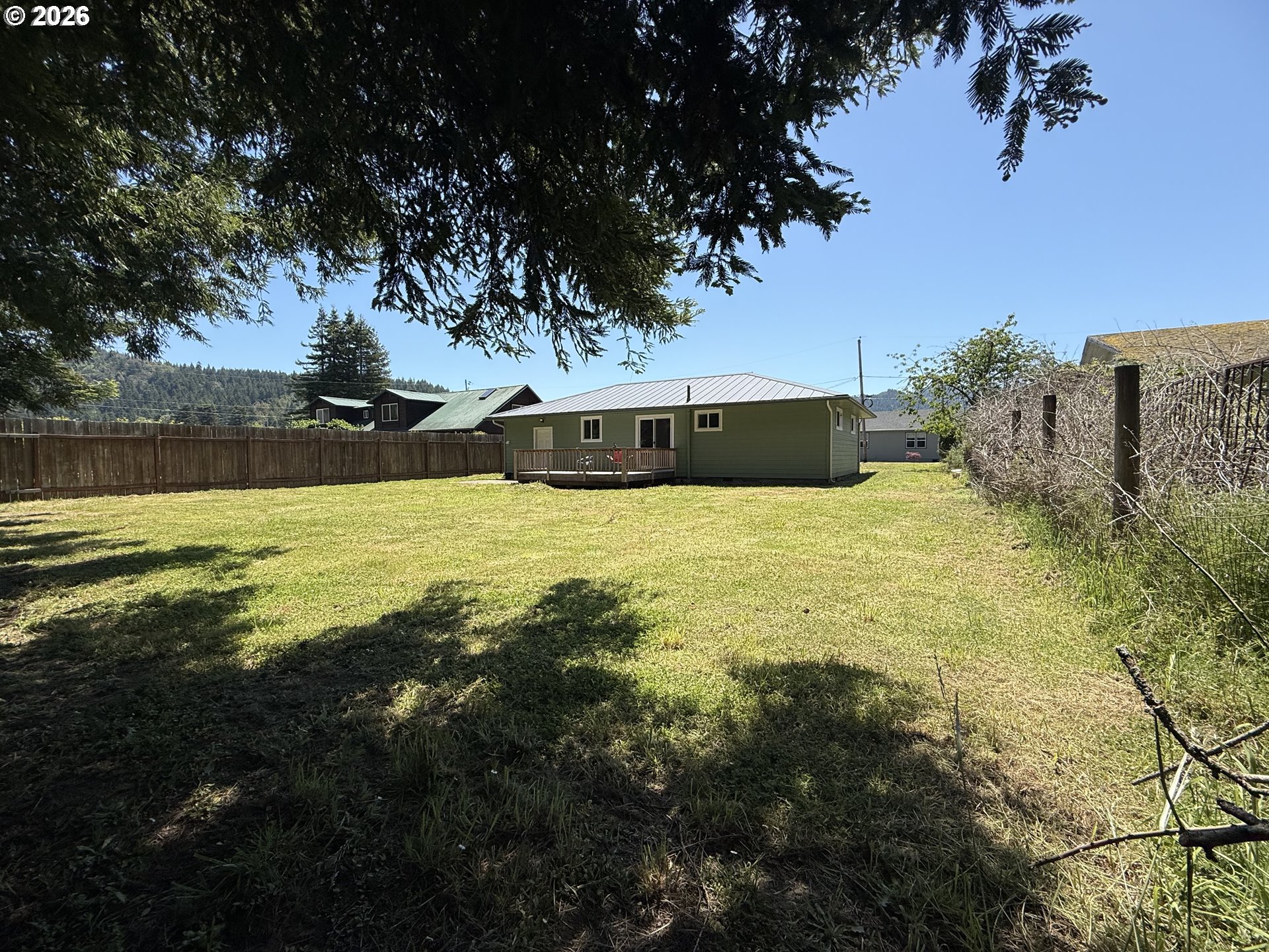 220 W Birch St Property Photo 5