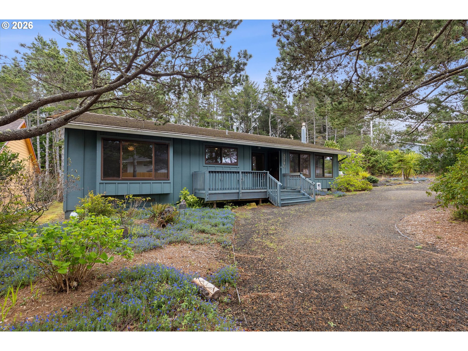 5740 Palisades Dr Property Photo 1
