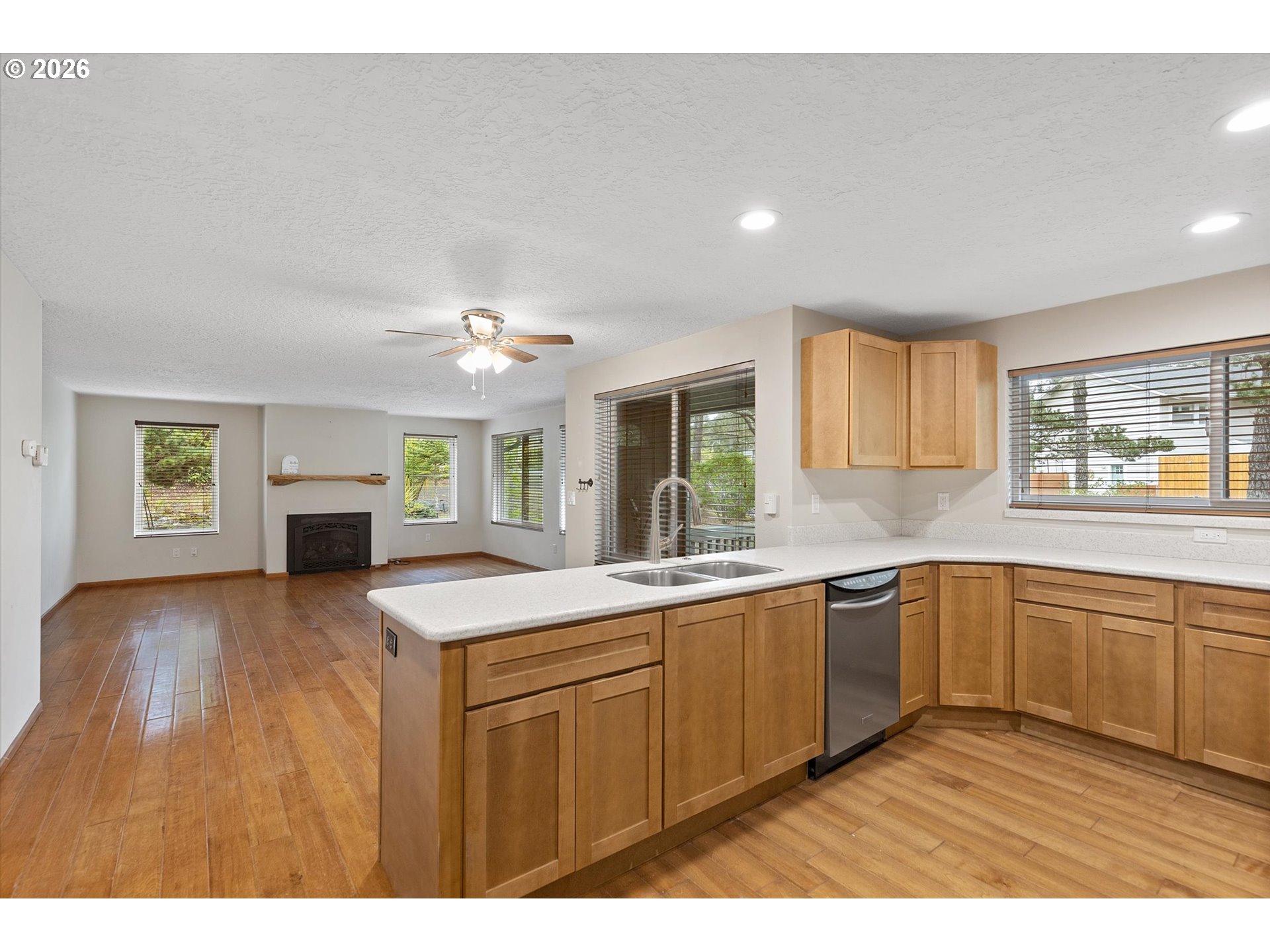 5740 Palisades Dr Property Photo 6