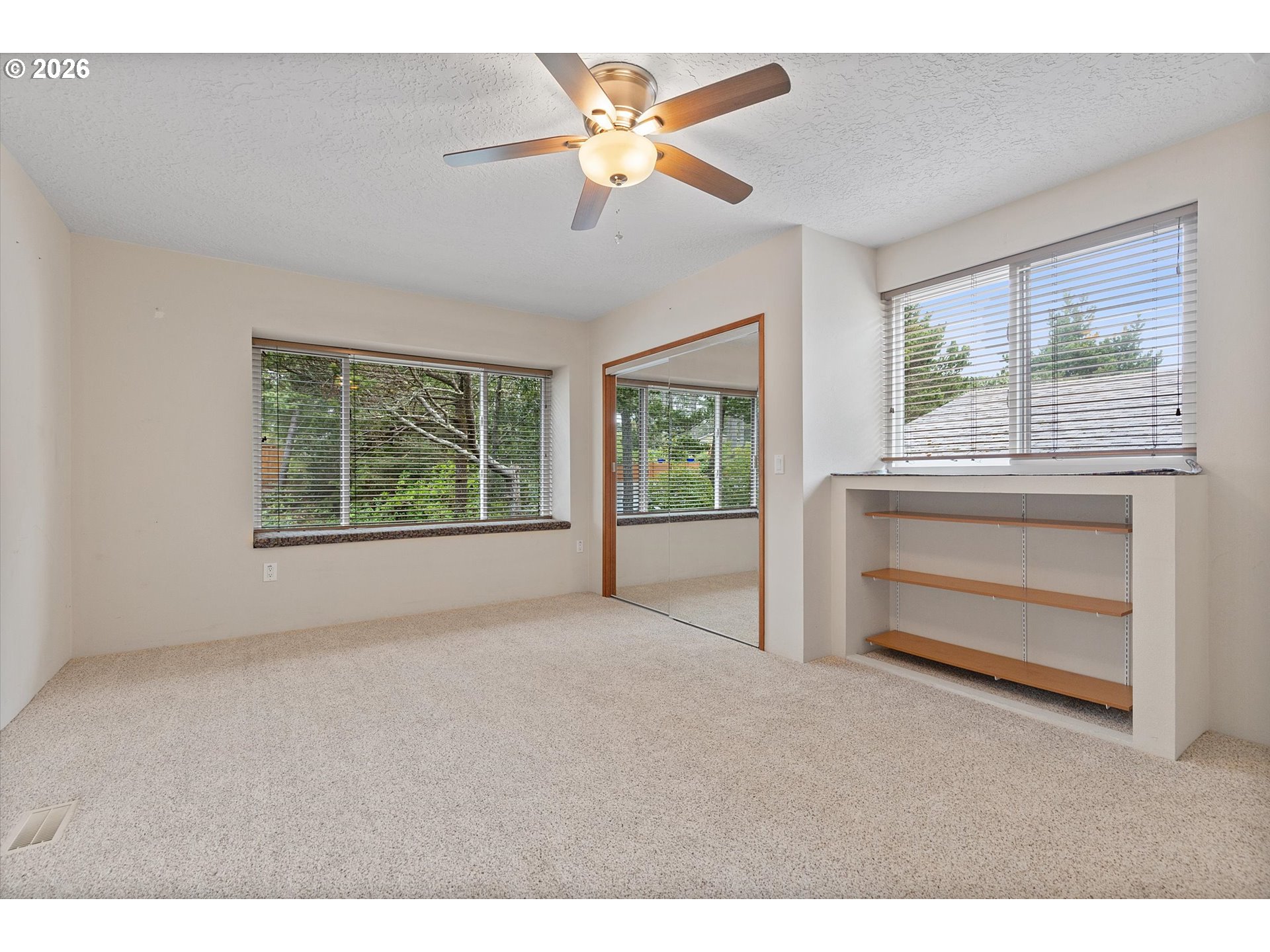 5740 Palisades Dr Property Photo 10