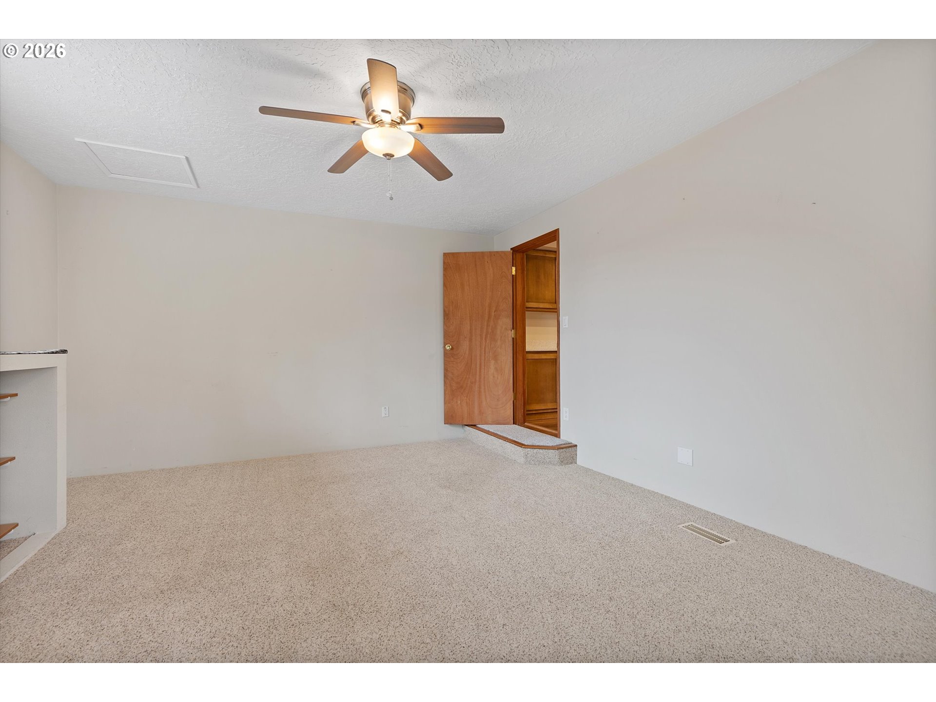 5740 Palisades Dr Property Photo 11