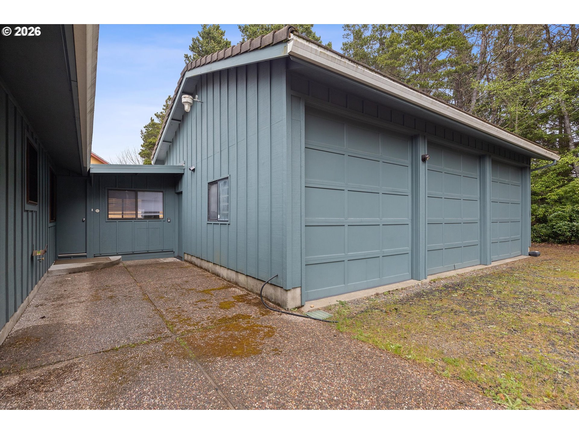 5740 Palisades Dr Property Photo 23