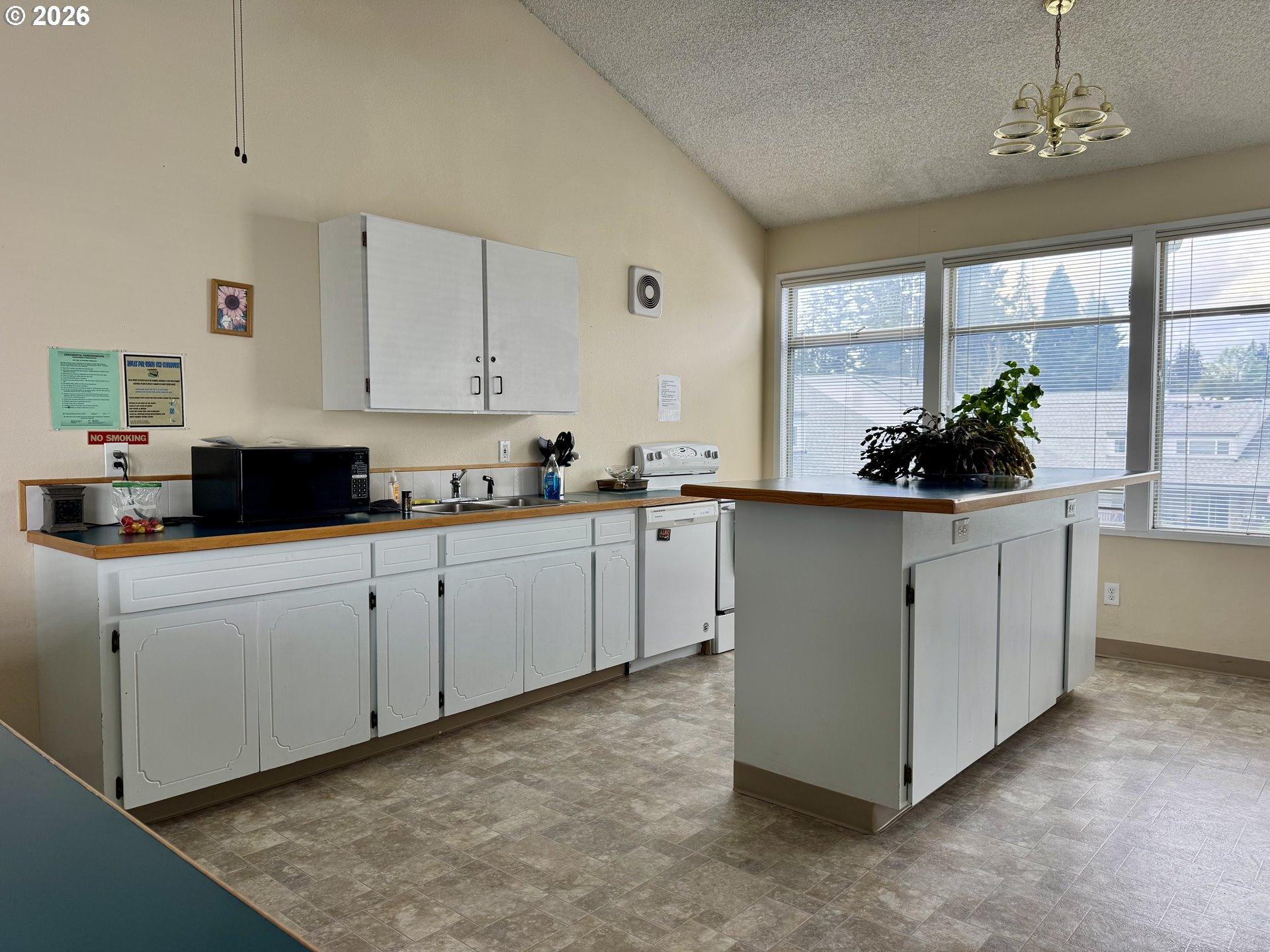 406 Ne 85th St 3c Property Photo 13