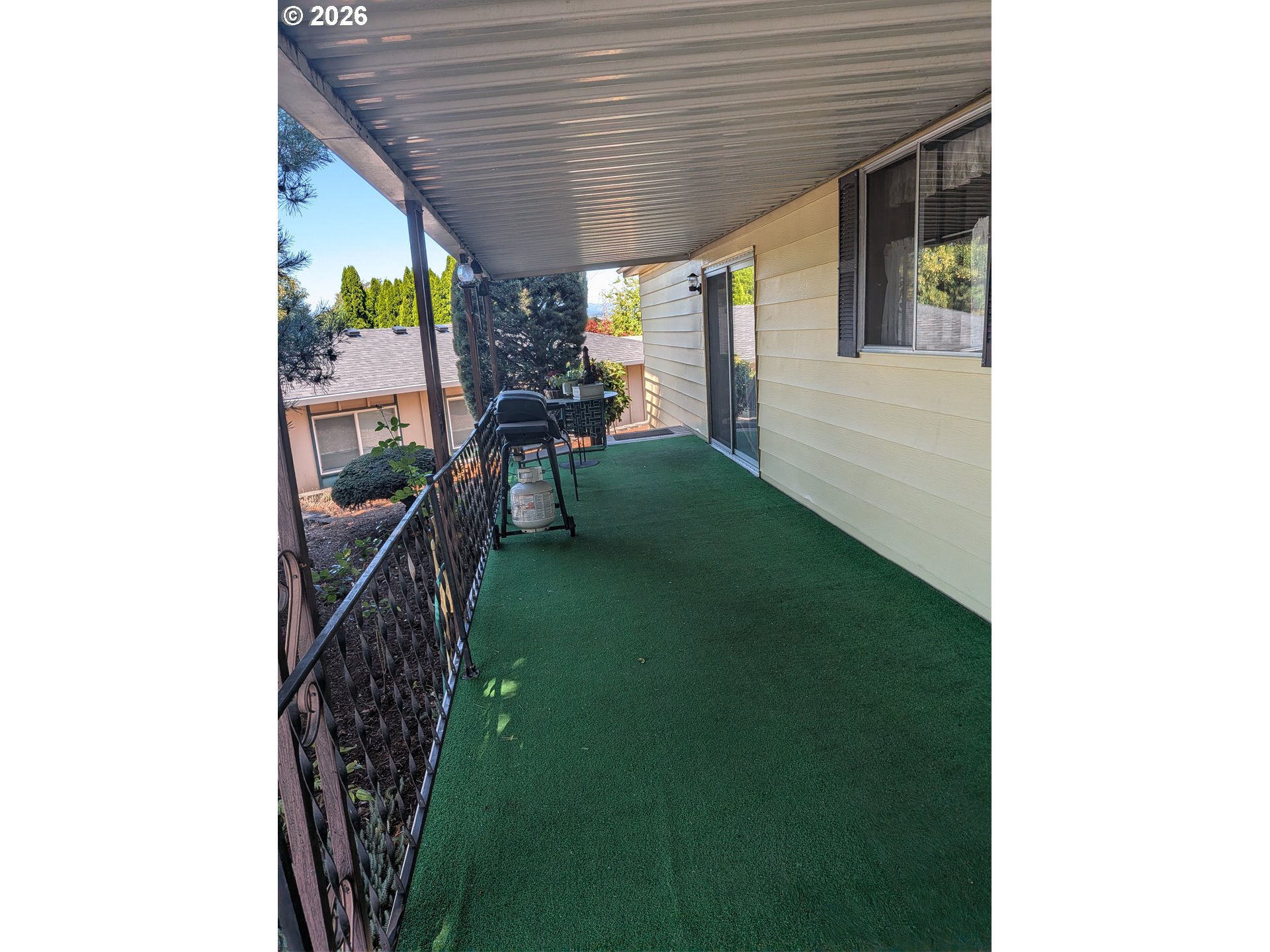 21100 Ne Sandy Blvd 36 Property Photo 4