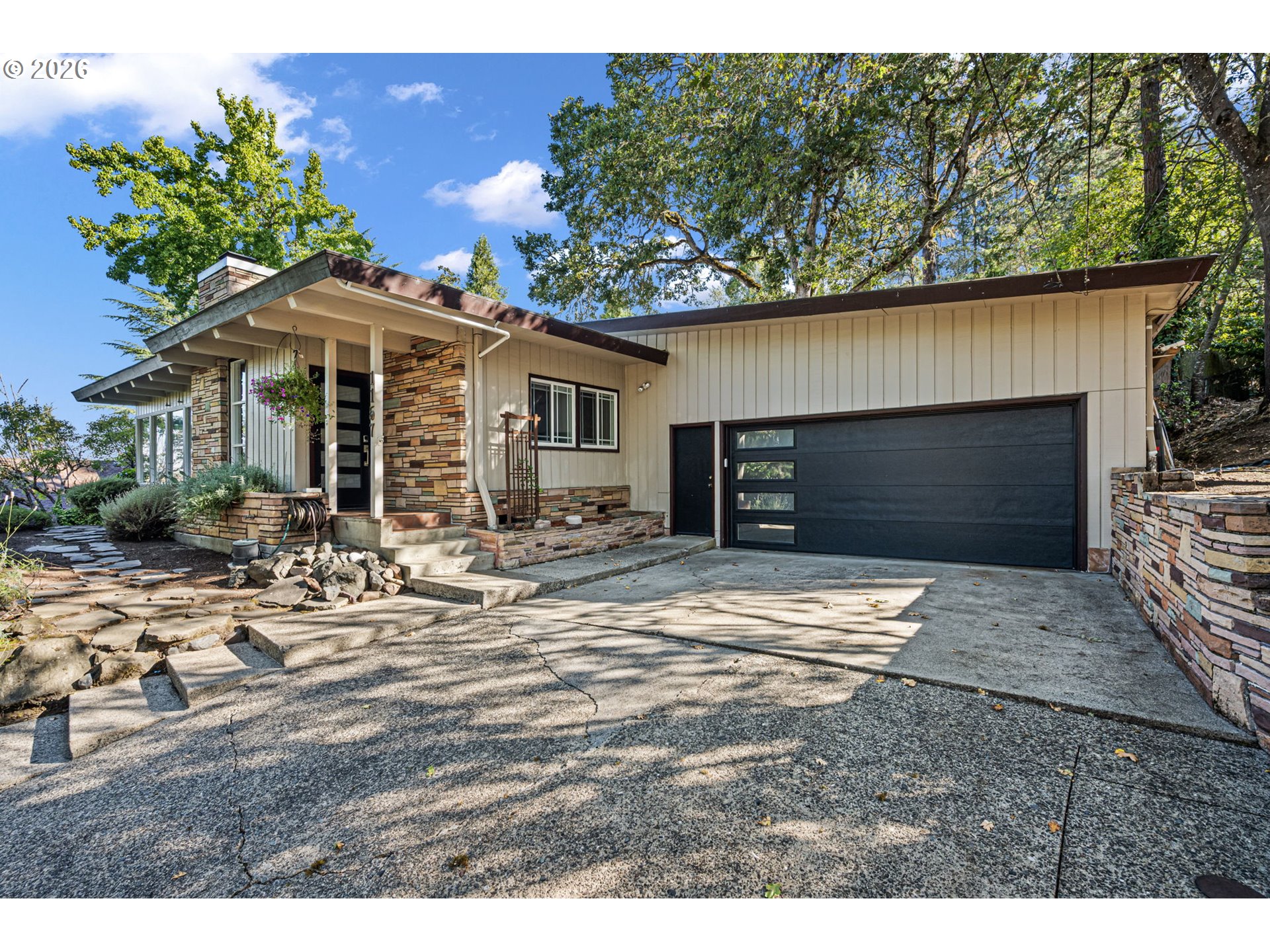 1157 Se Kane St Property Photo 1