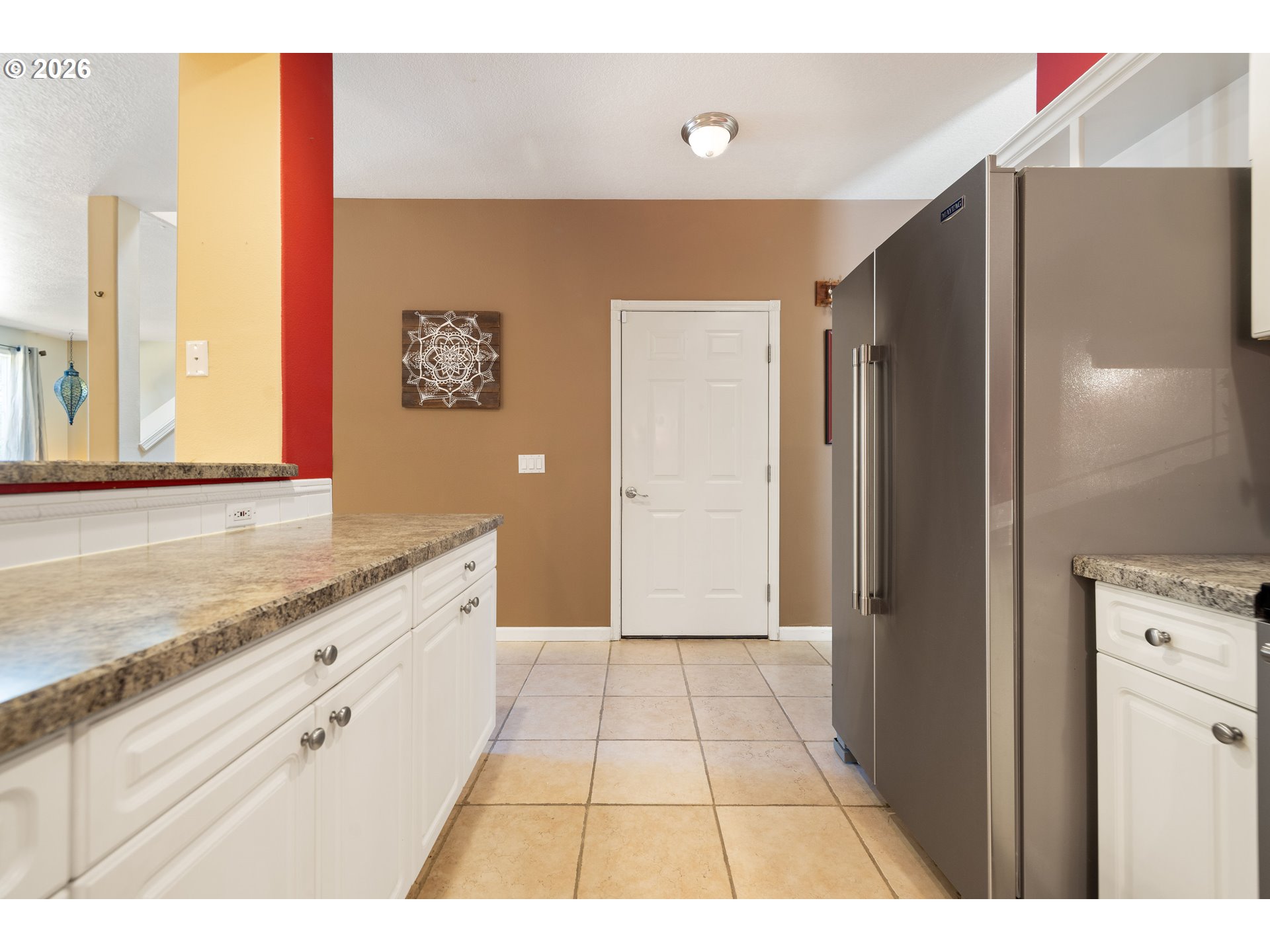 1048 Nw Burnside Rd Property Photo 16