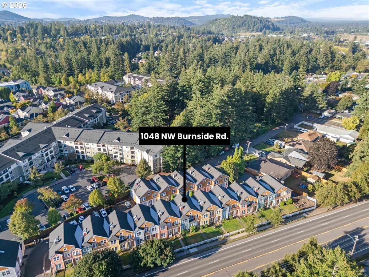 1048 Nw Burnside Rd Property Photo 40