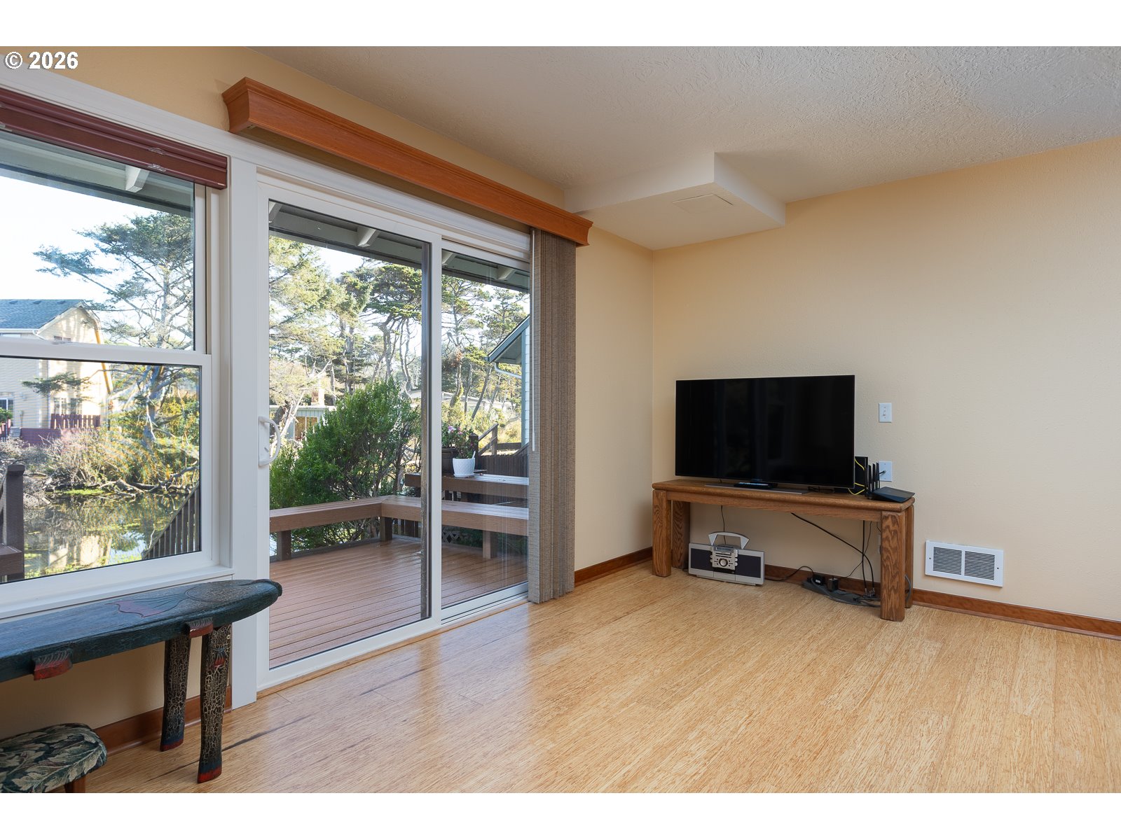 180 Se Highway 101 17 Property Photo 6