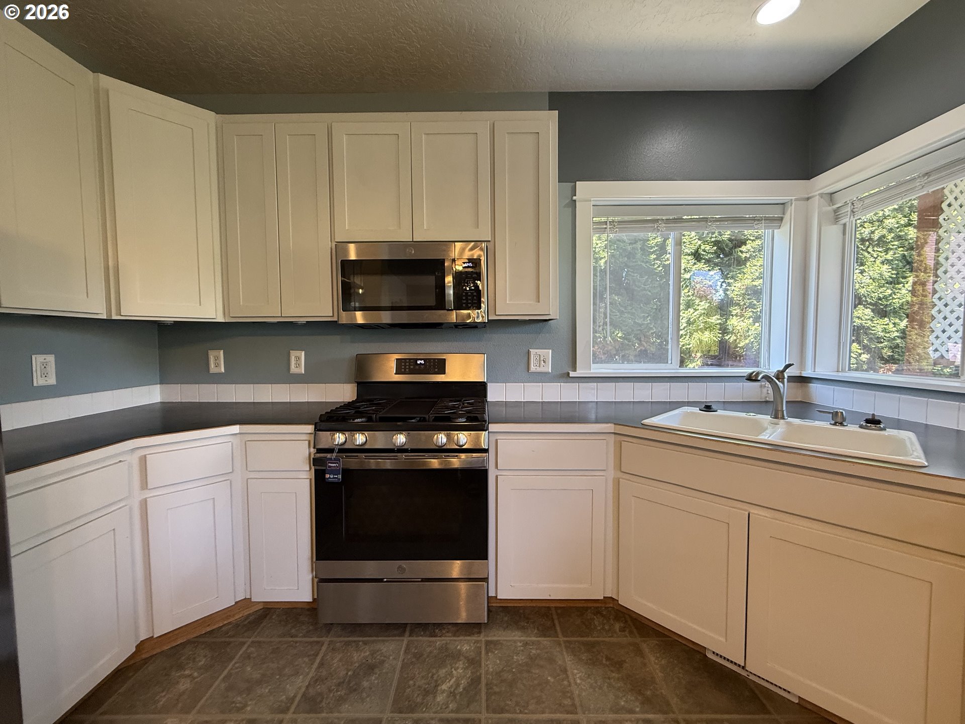 3408 Ambleside Dr Property Photo 16