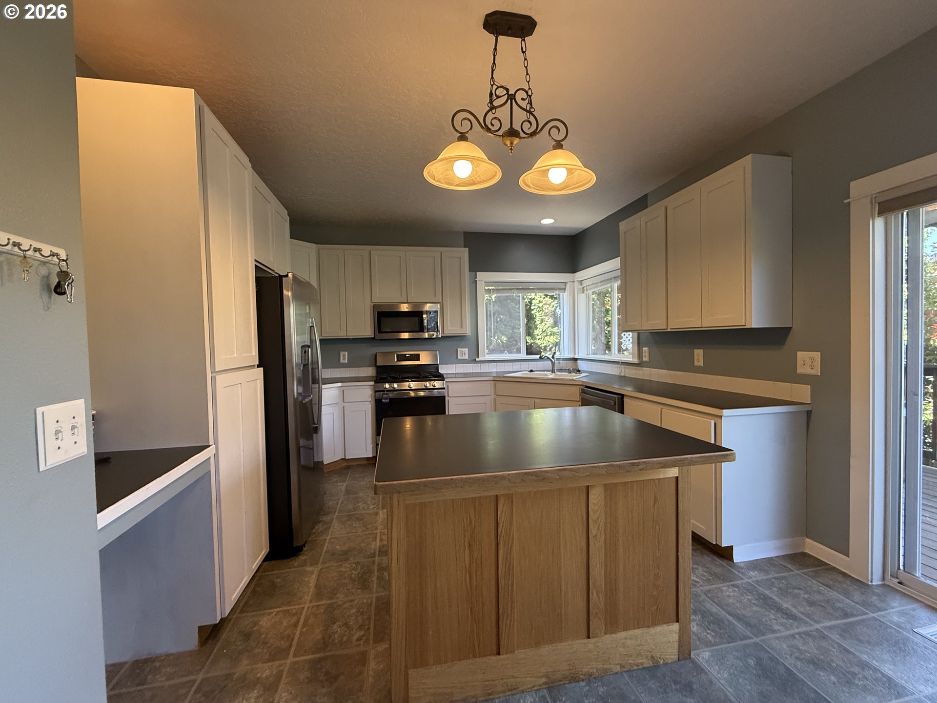 3408 Ambleside Dr Property Photo 23