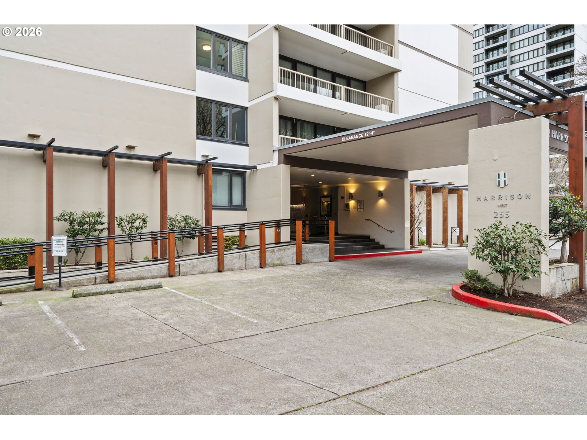 255 SW HARRISON ST 5C Property Photo 1