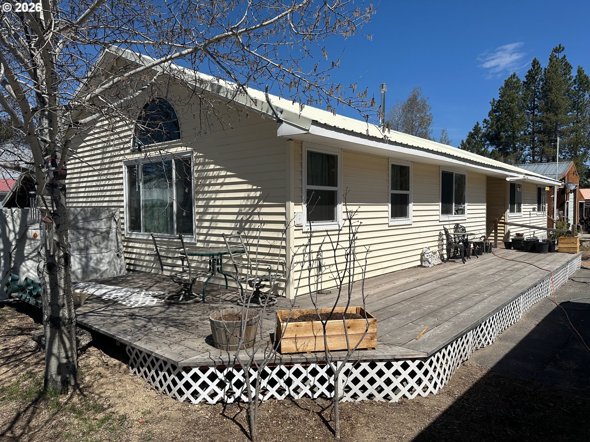 136350 Main St Property Photo 2