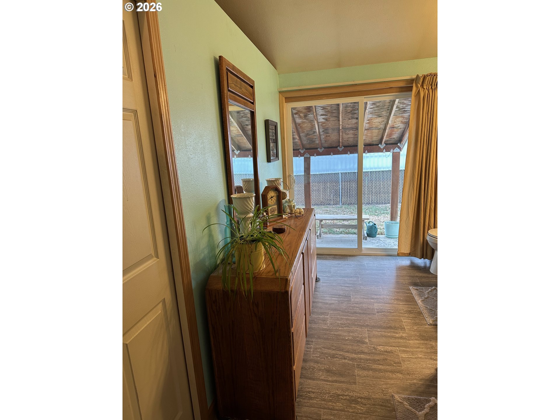 136350 Main St Property Photo 7