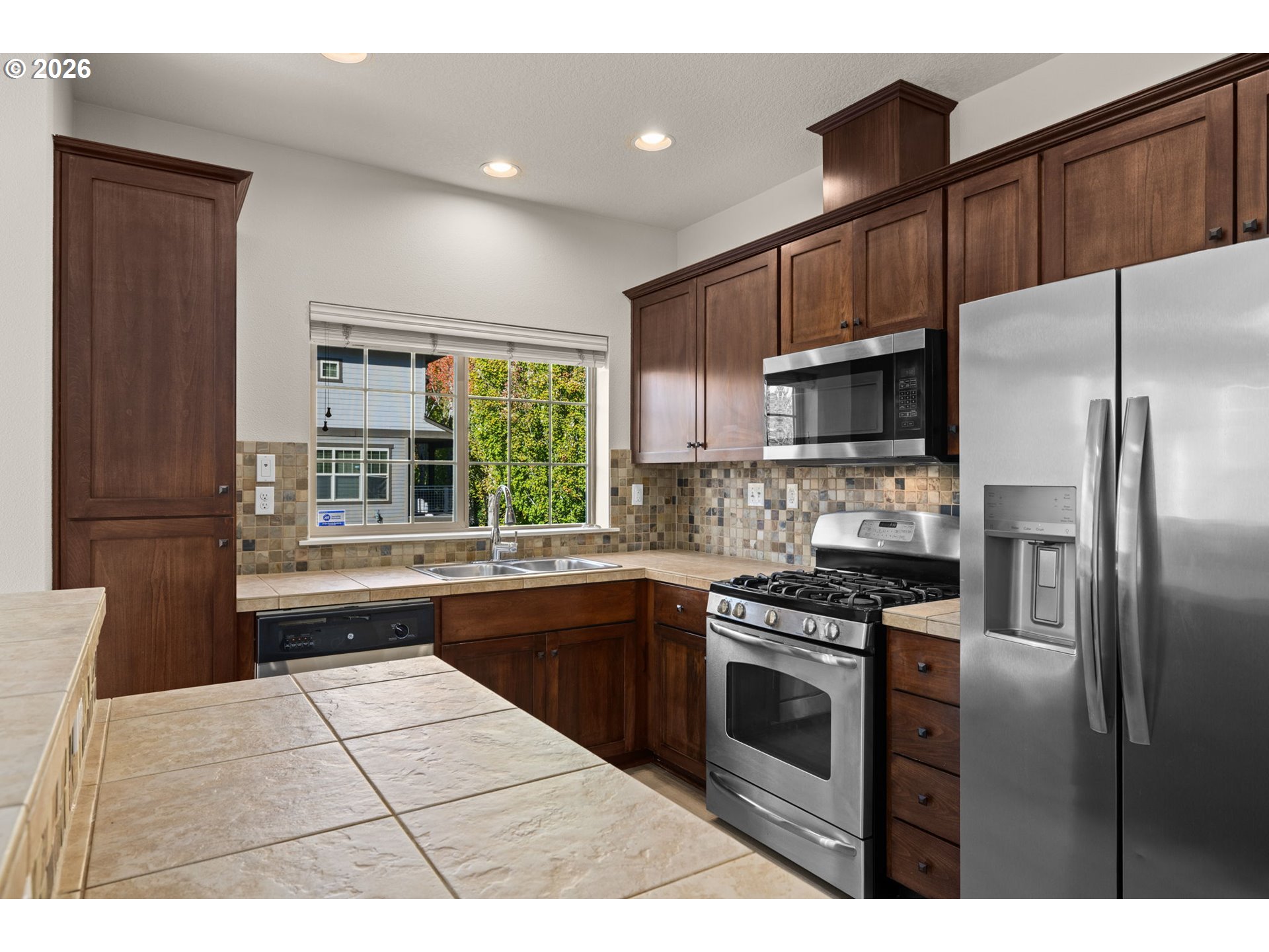 8778 Ne Delamere Way Property Photo 10