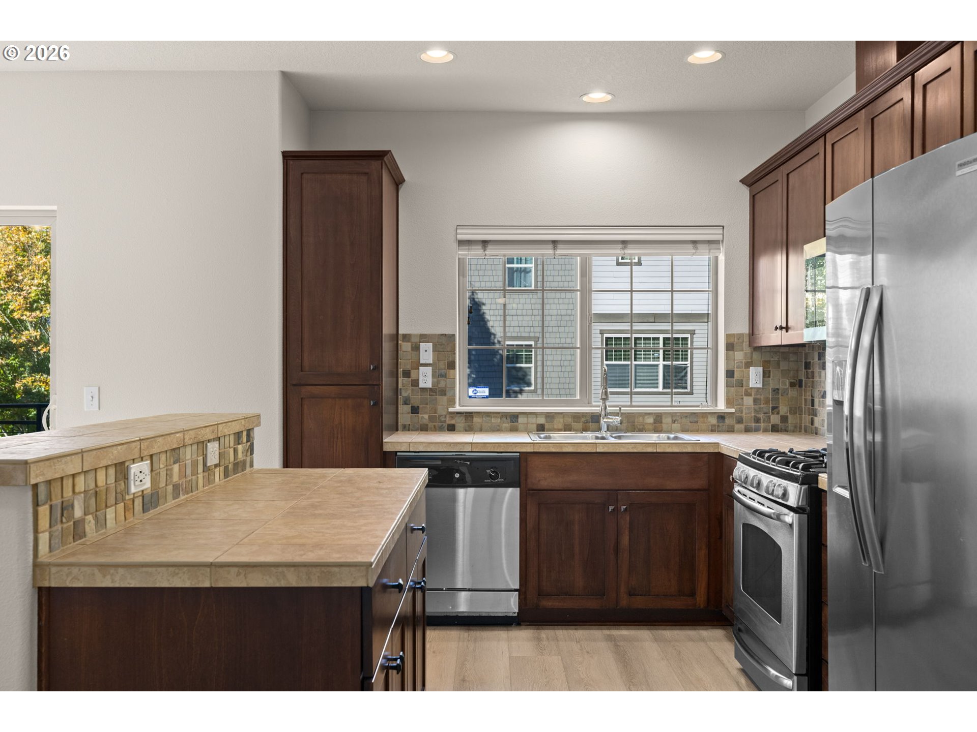 8778 Ne Delamere Way Property Photo 11