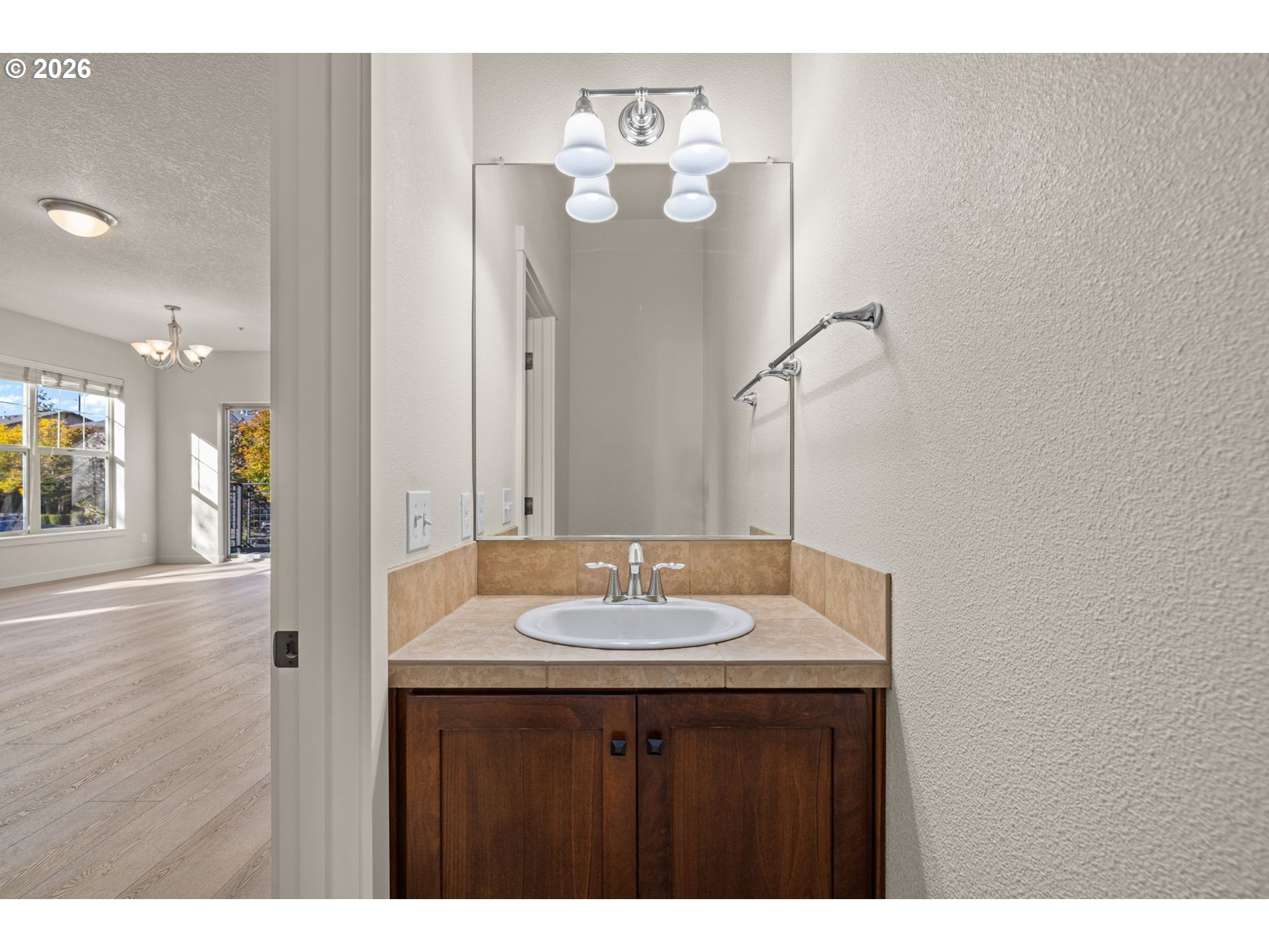 8778 Ne Delamere Way Property Photo 15