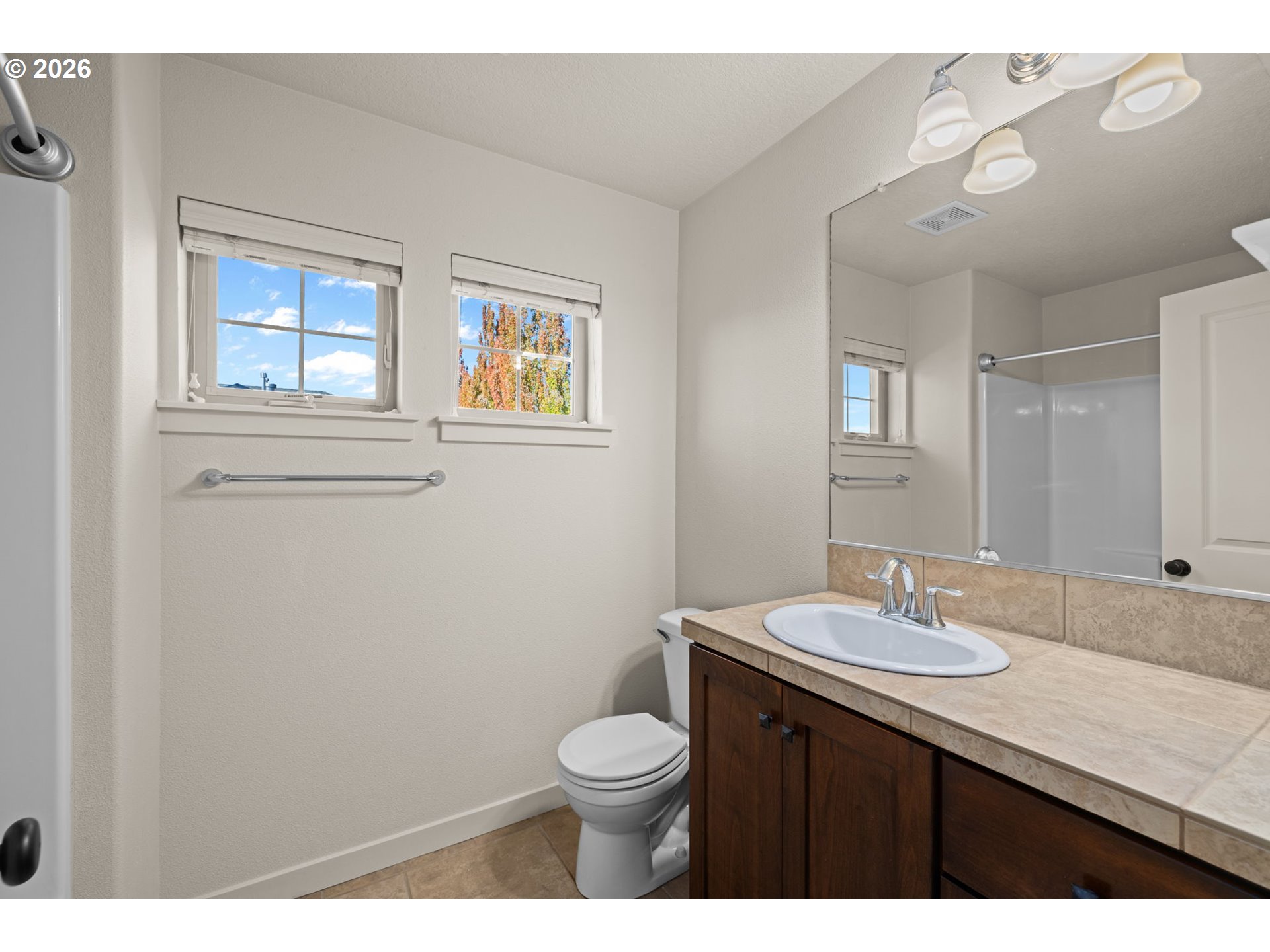 8778 Ne Delamere Way Property Photo 20