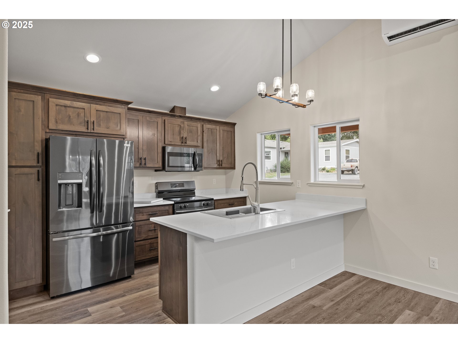 130 E Date Property Photo 12