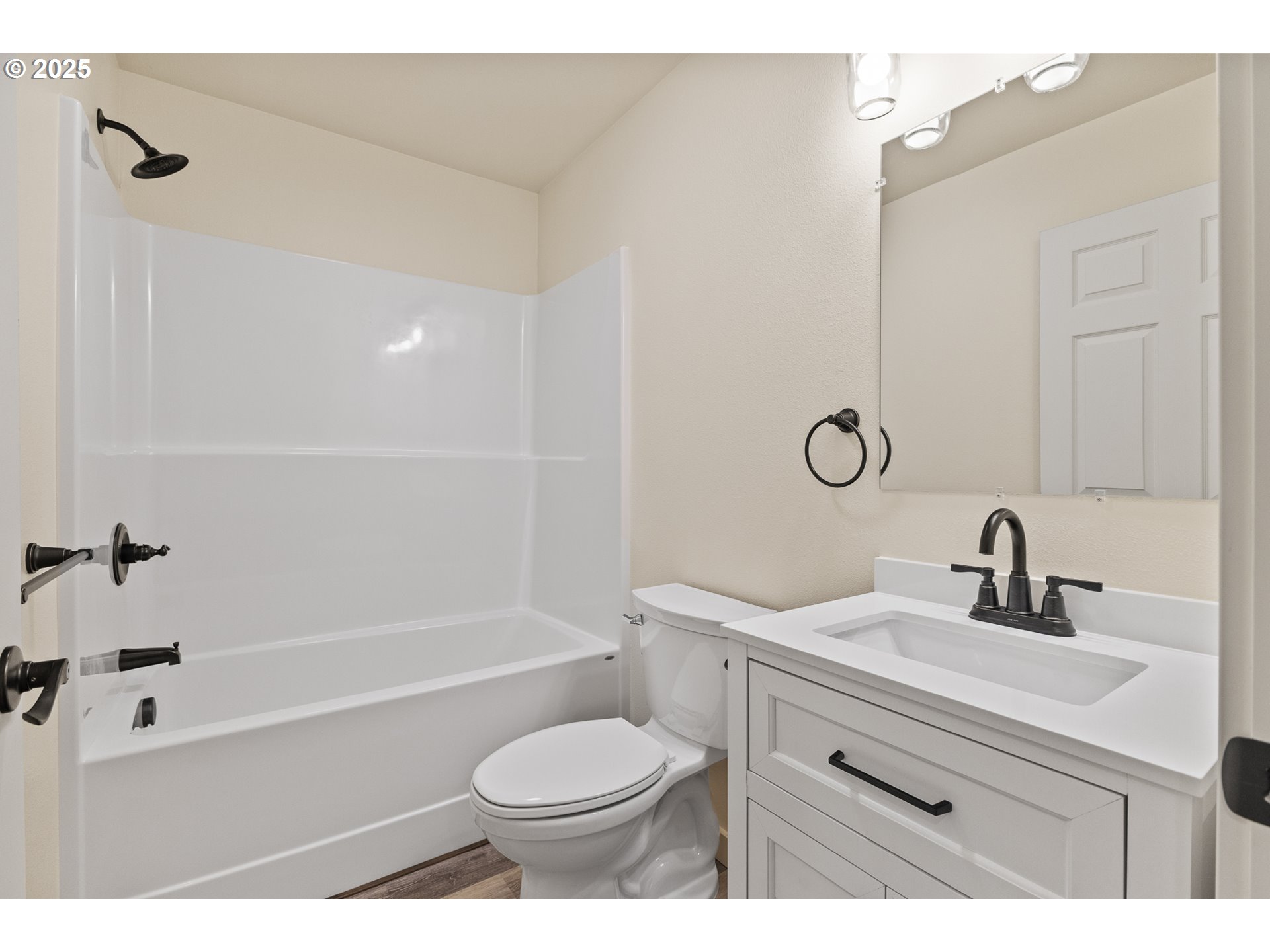 130 E Date Property Photo 20