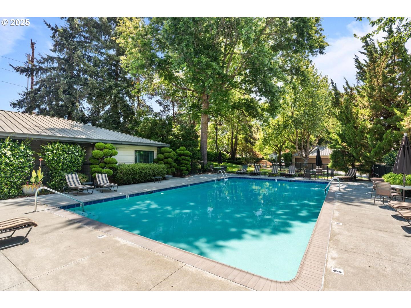 318 Se Spokane St 3 Property Photo 40