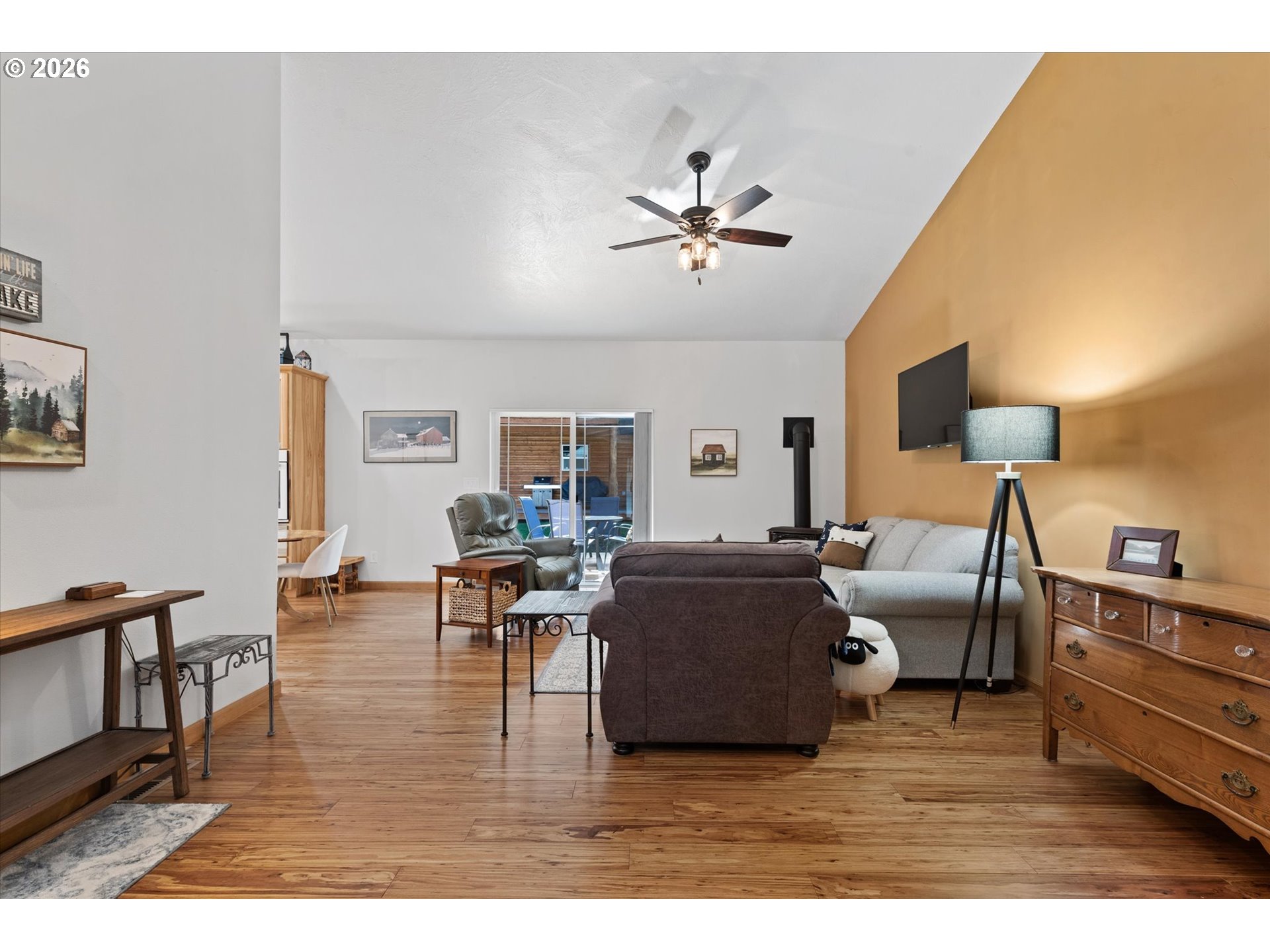 60424 River Rd Property Photo 5
