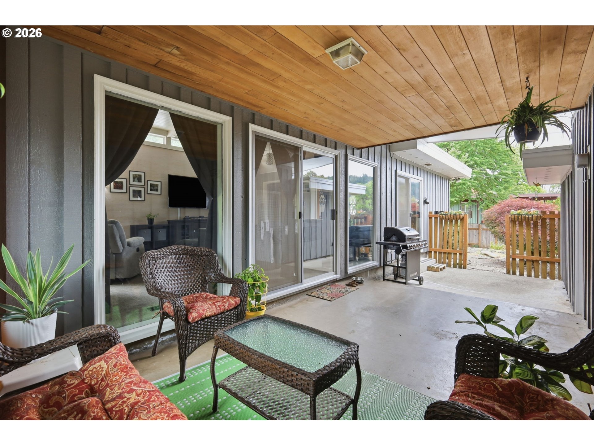 405 Kent St Property Photo 25