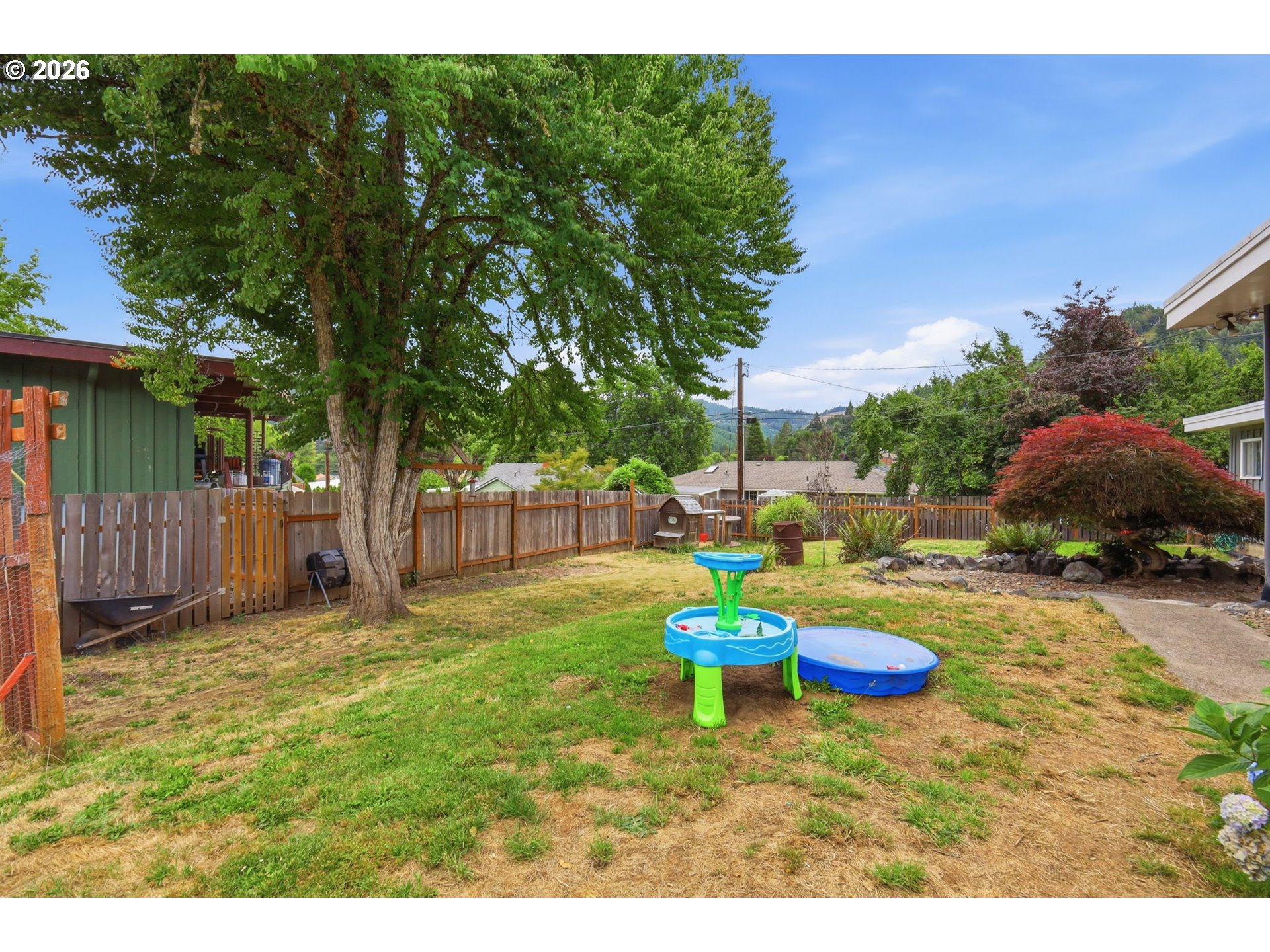 405 Kent St Property Photo 35