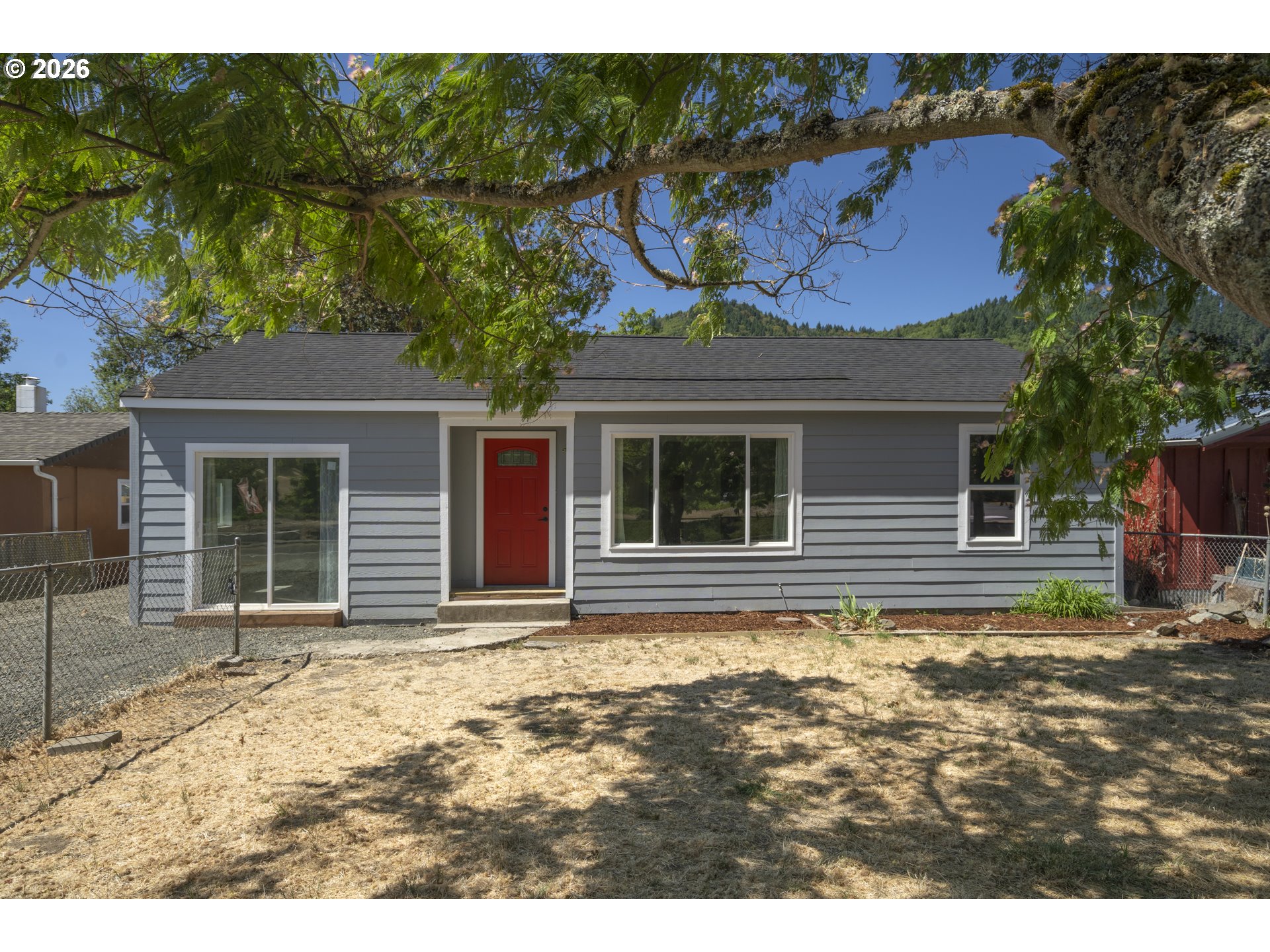 912 S Main St Property Photo 1