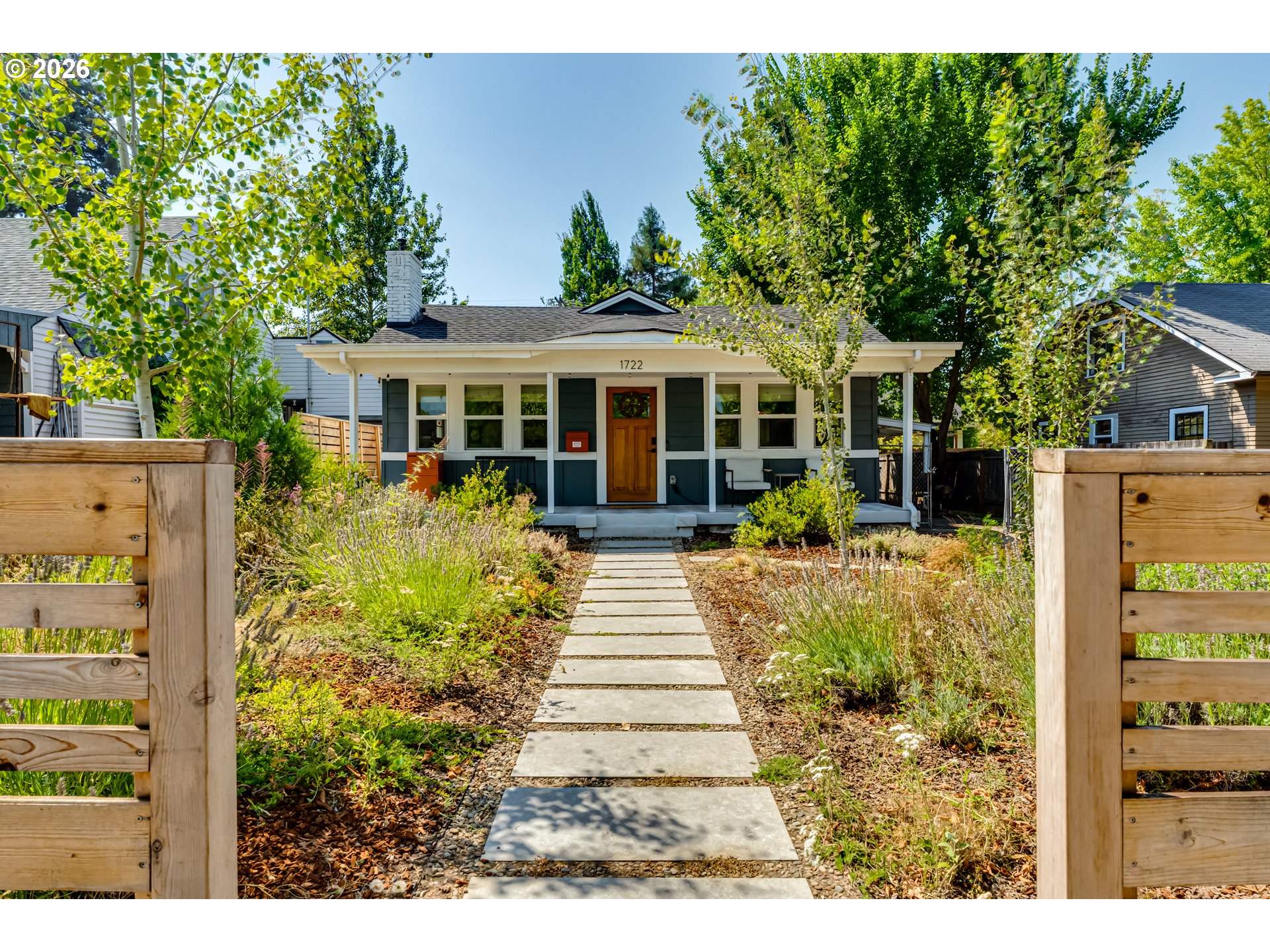 1722 OLIVE ST Property Photo 1
