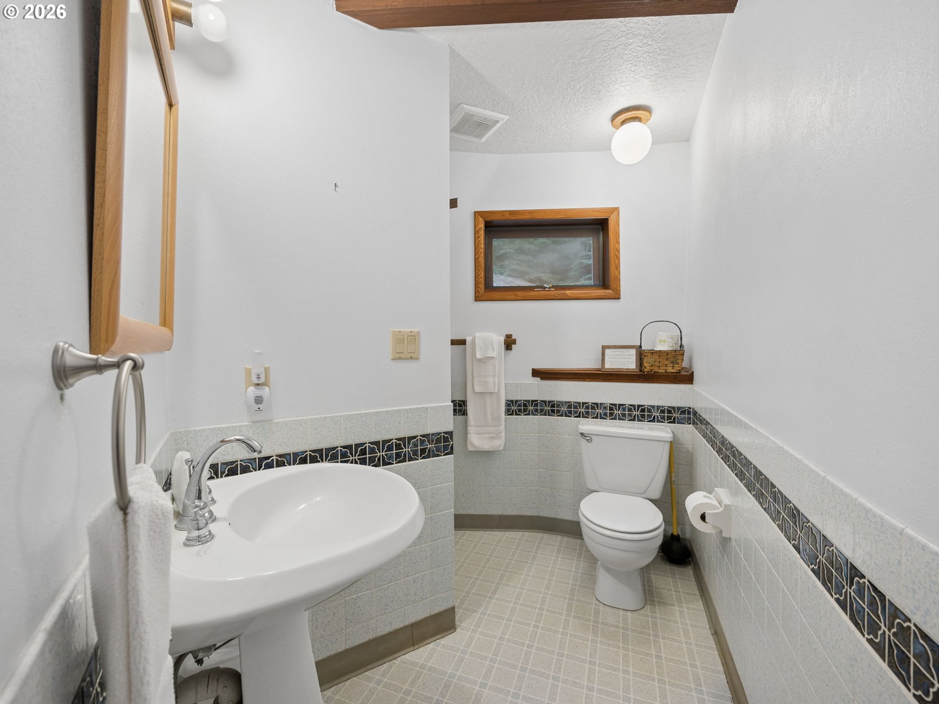 68080 E Maple St Property Photo 17