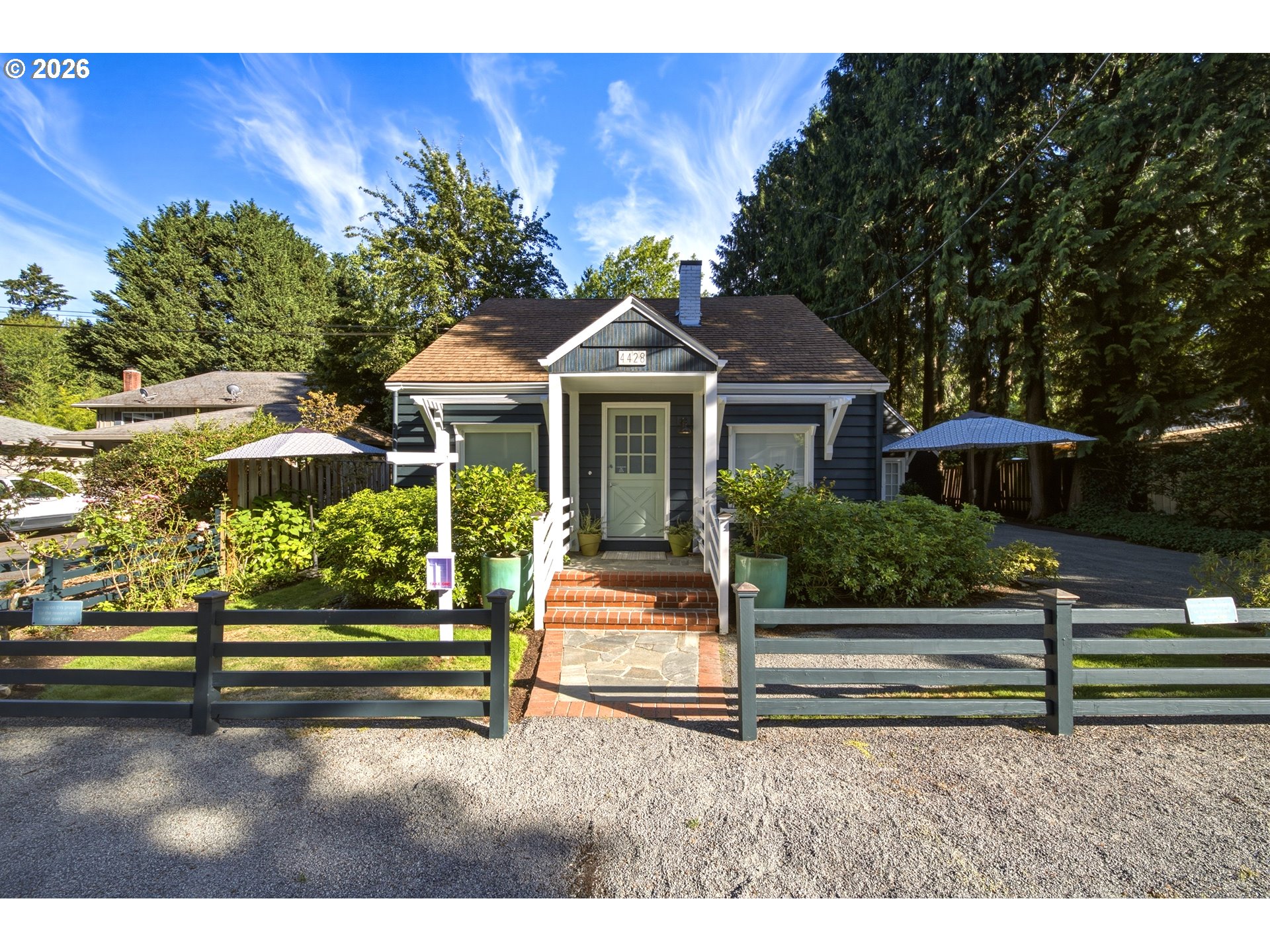 4428 Sunset Dr Property Photo 2