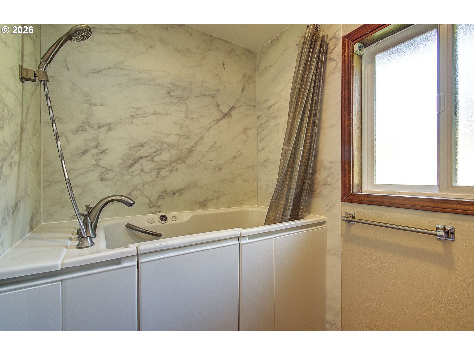 100 Inglewood Dr Property Photo 19