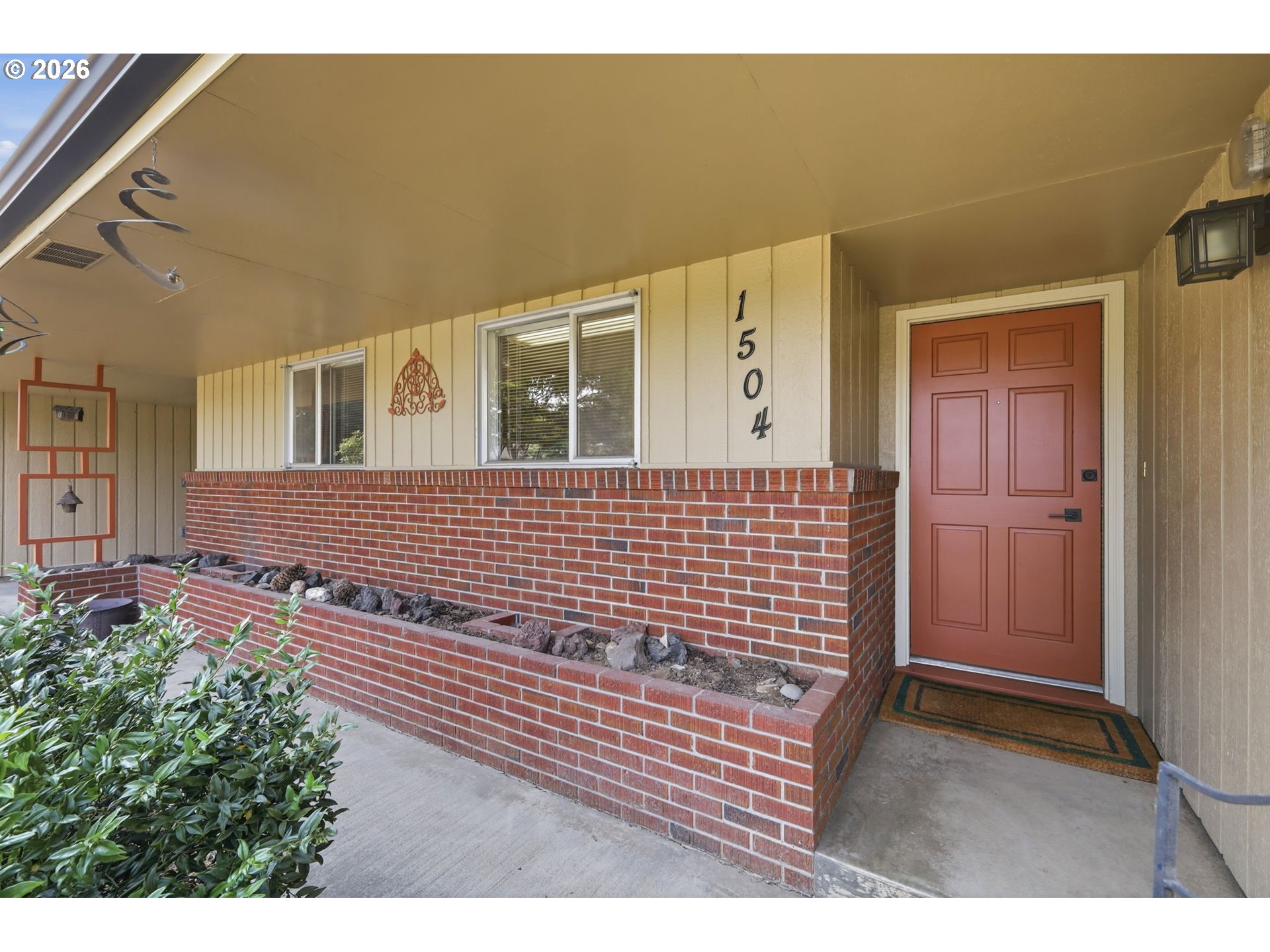 1504 Green Acres Rd Property Photo 4