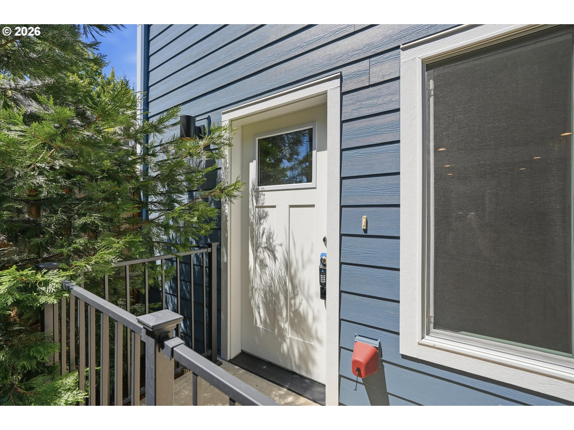 3769 SE 43RD AVE B Property Photo 1