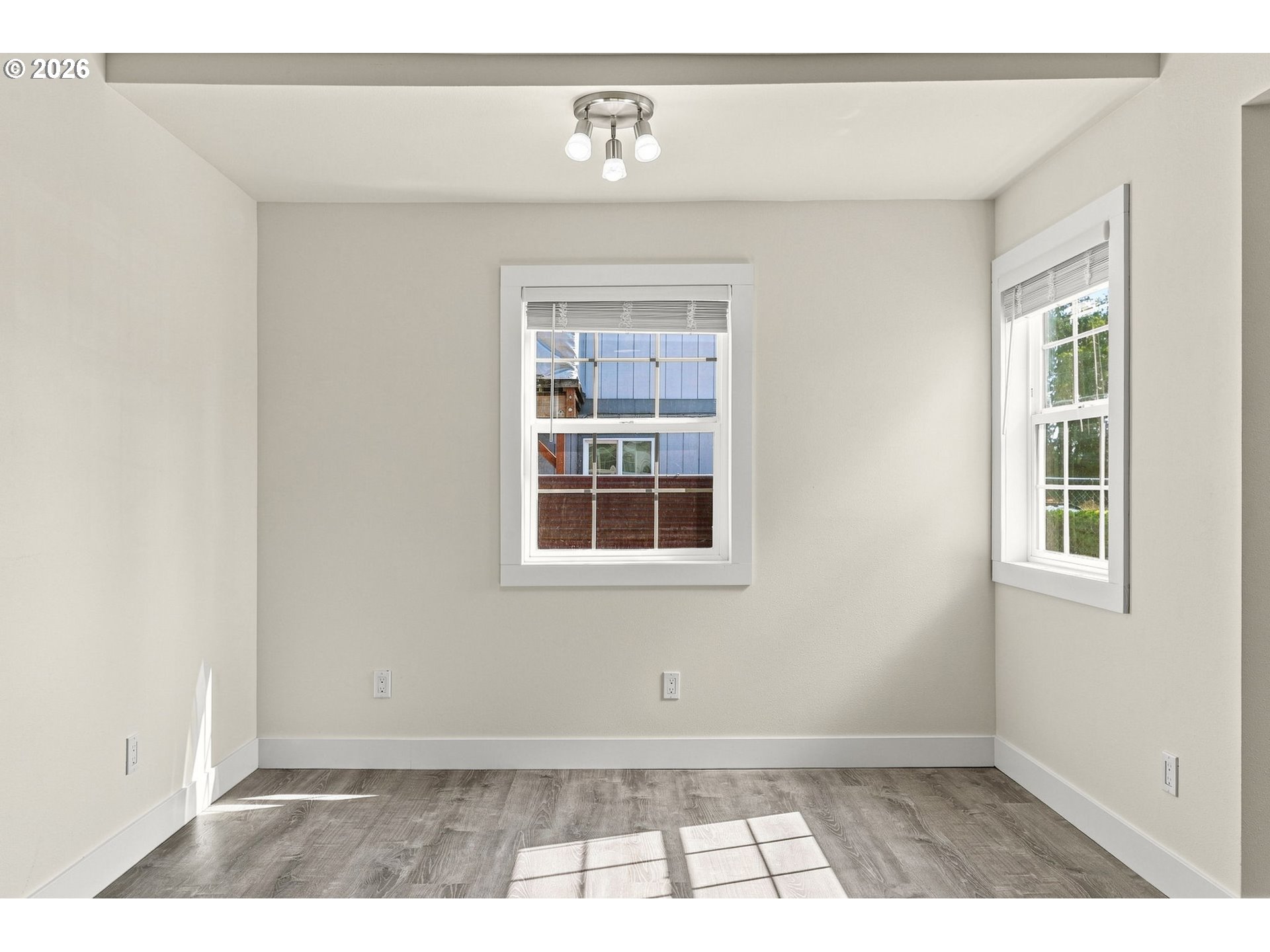 187 37th St Property Photo 11