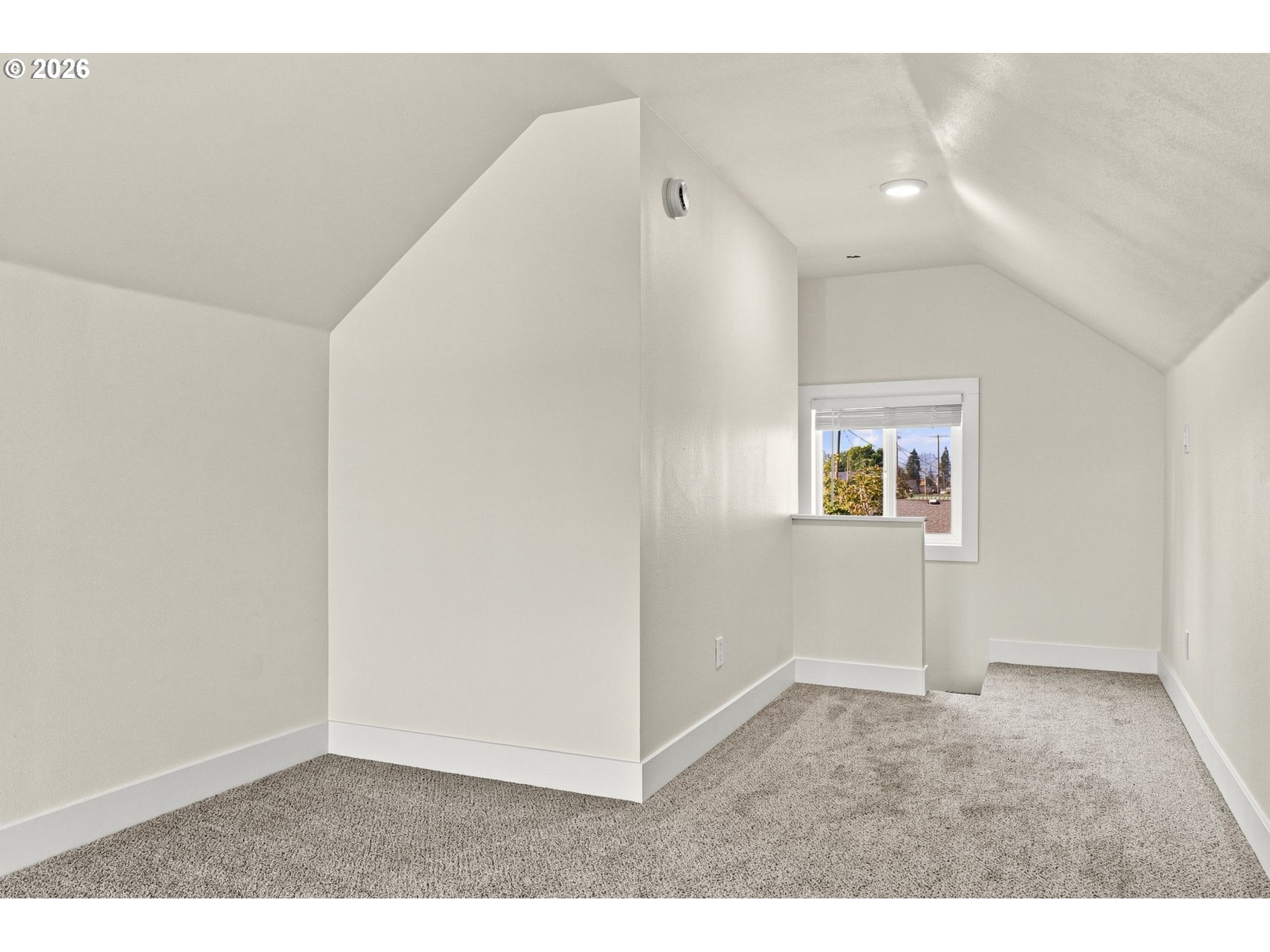 187 37th St Property Photo 27