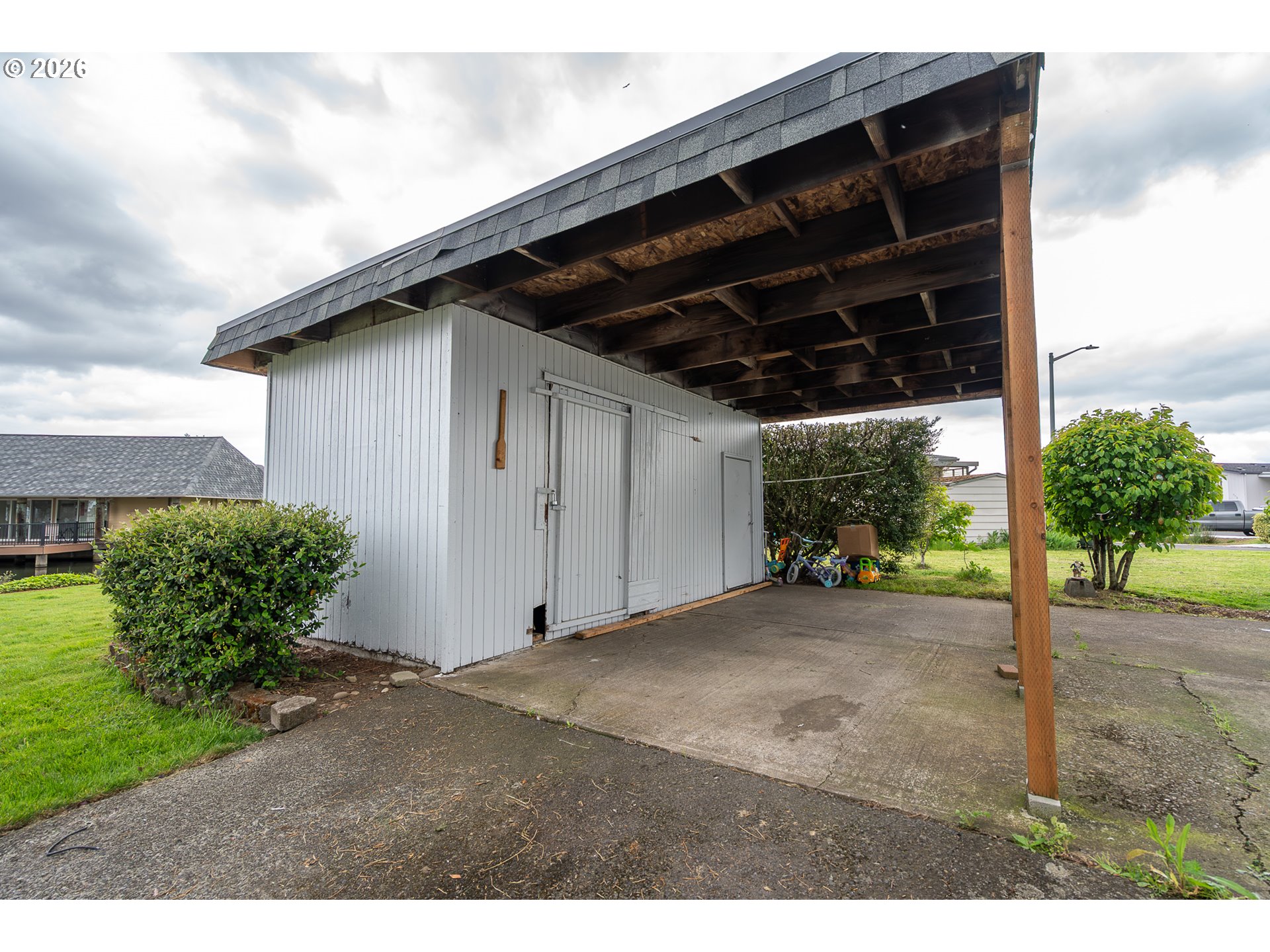 3598 Se Turner Rd Property Photo 4
