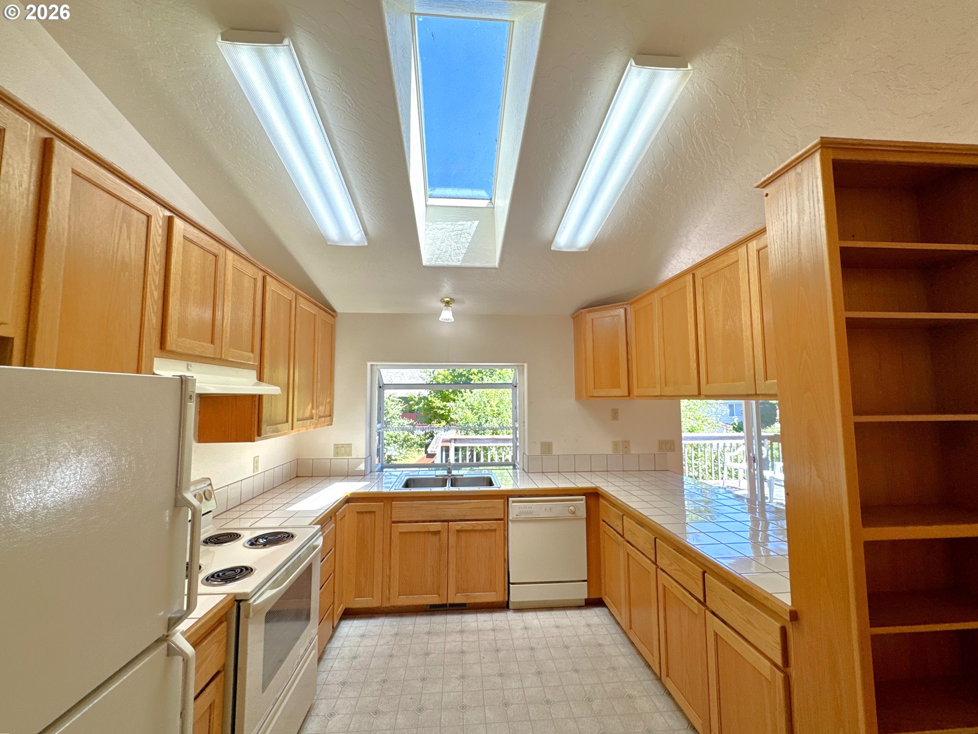 860 Jodee Ln Property Photo 14