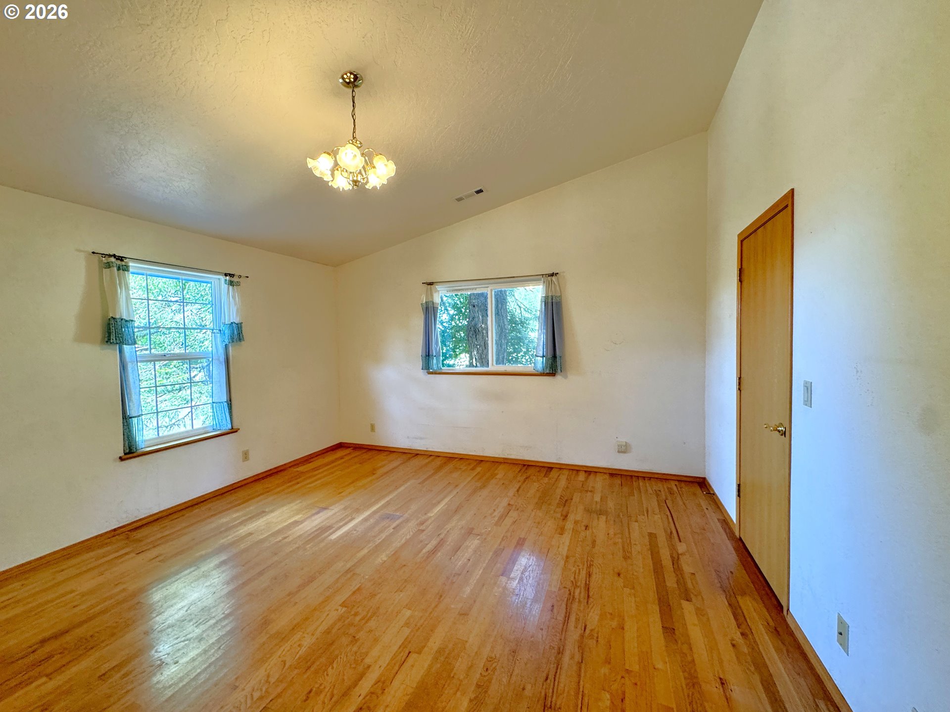 860 Jodee Ln Property Photo 18