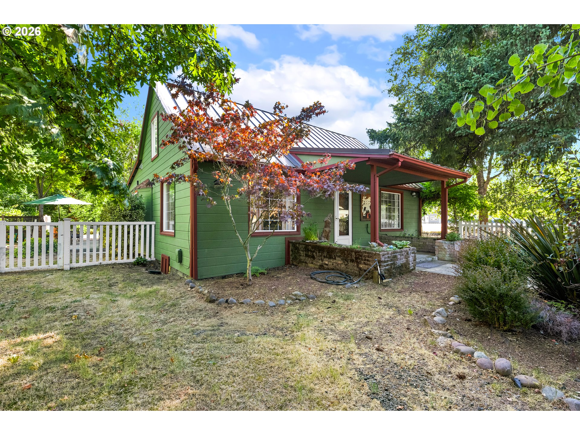 3842 Melrose Rd Property Photo 1