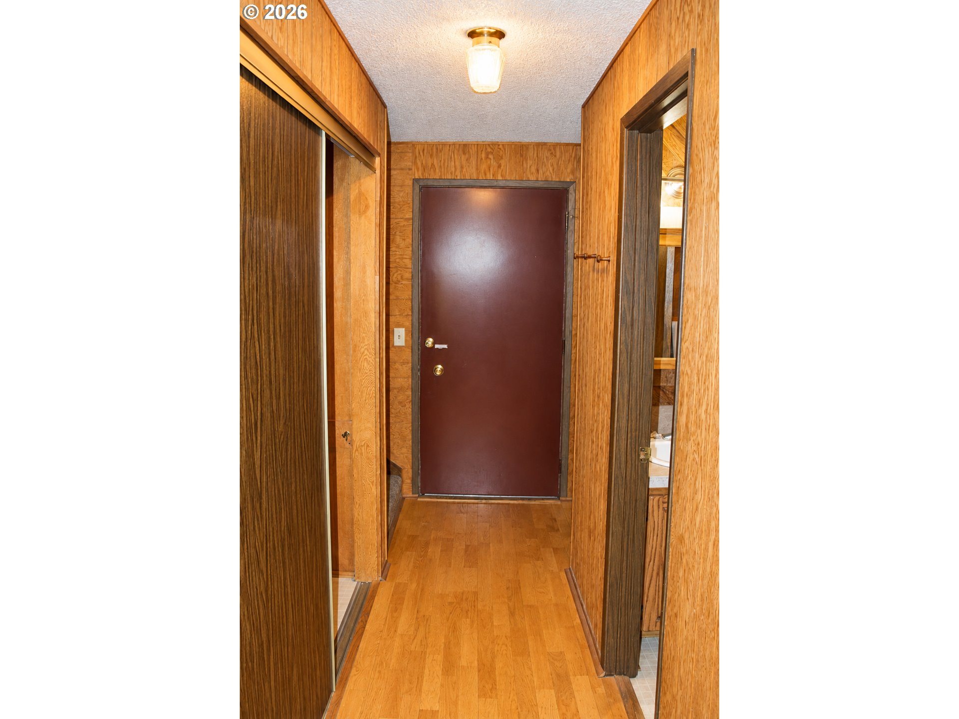 381 Ne Village Squire Ave 2 Property Photo 4