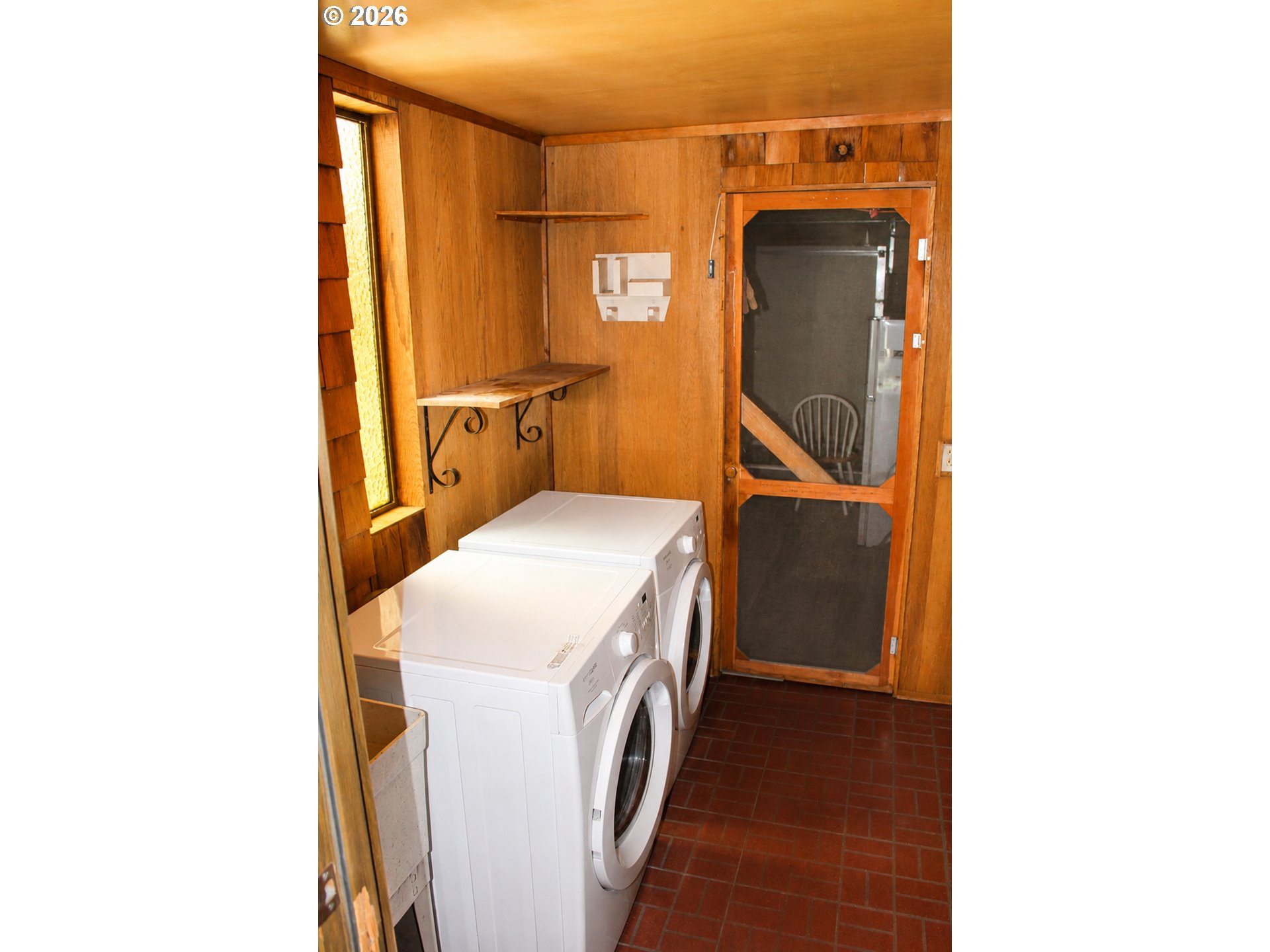 381 Ne Village Squire Ave 2 Property Photo 21
