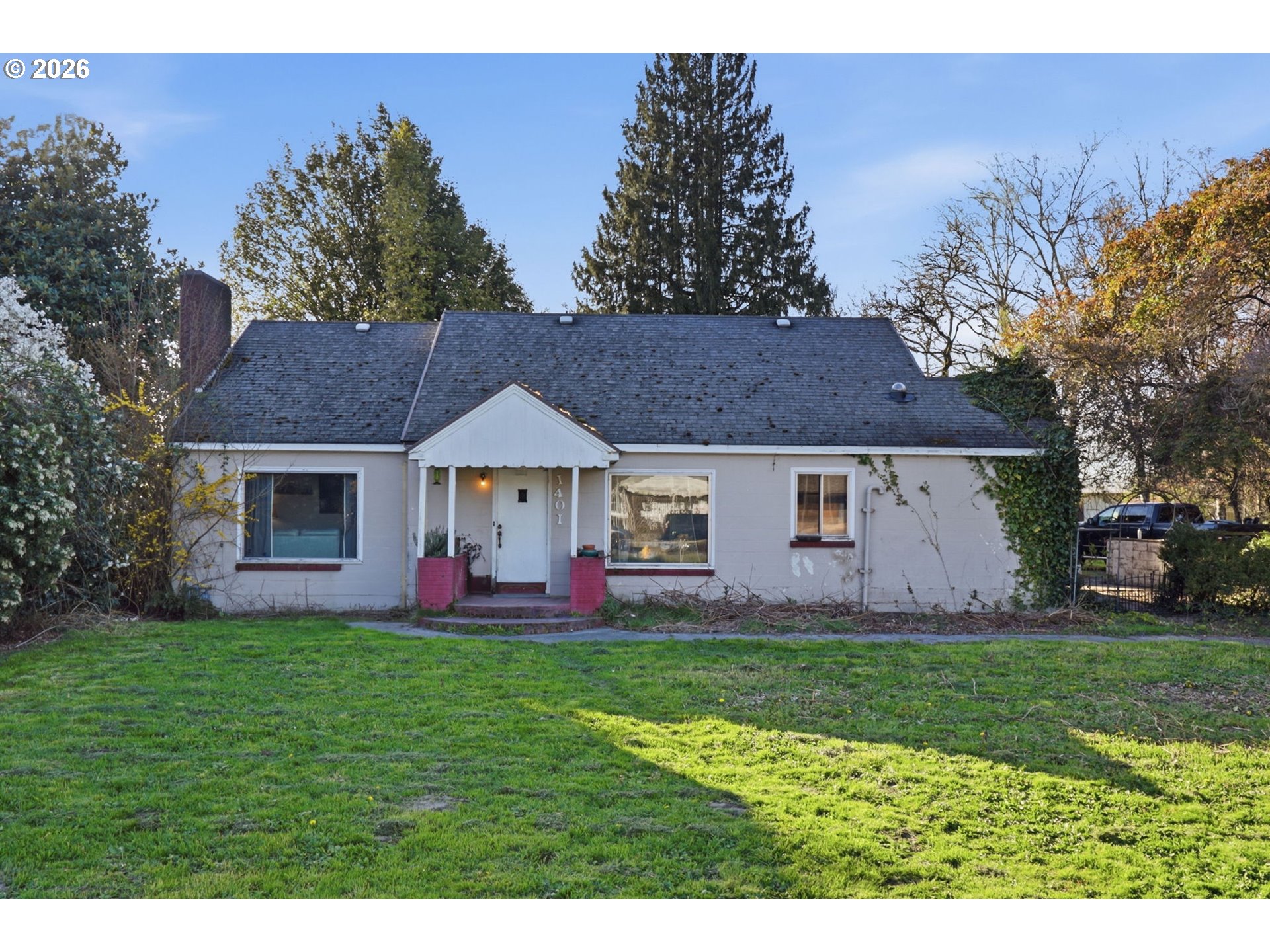 1401 N Goerig St Property Photo 1